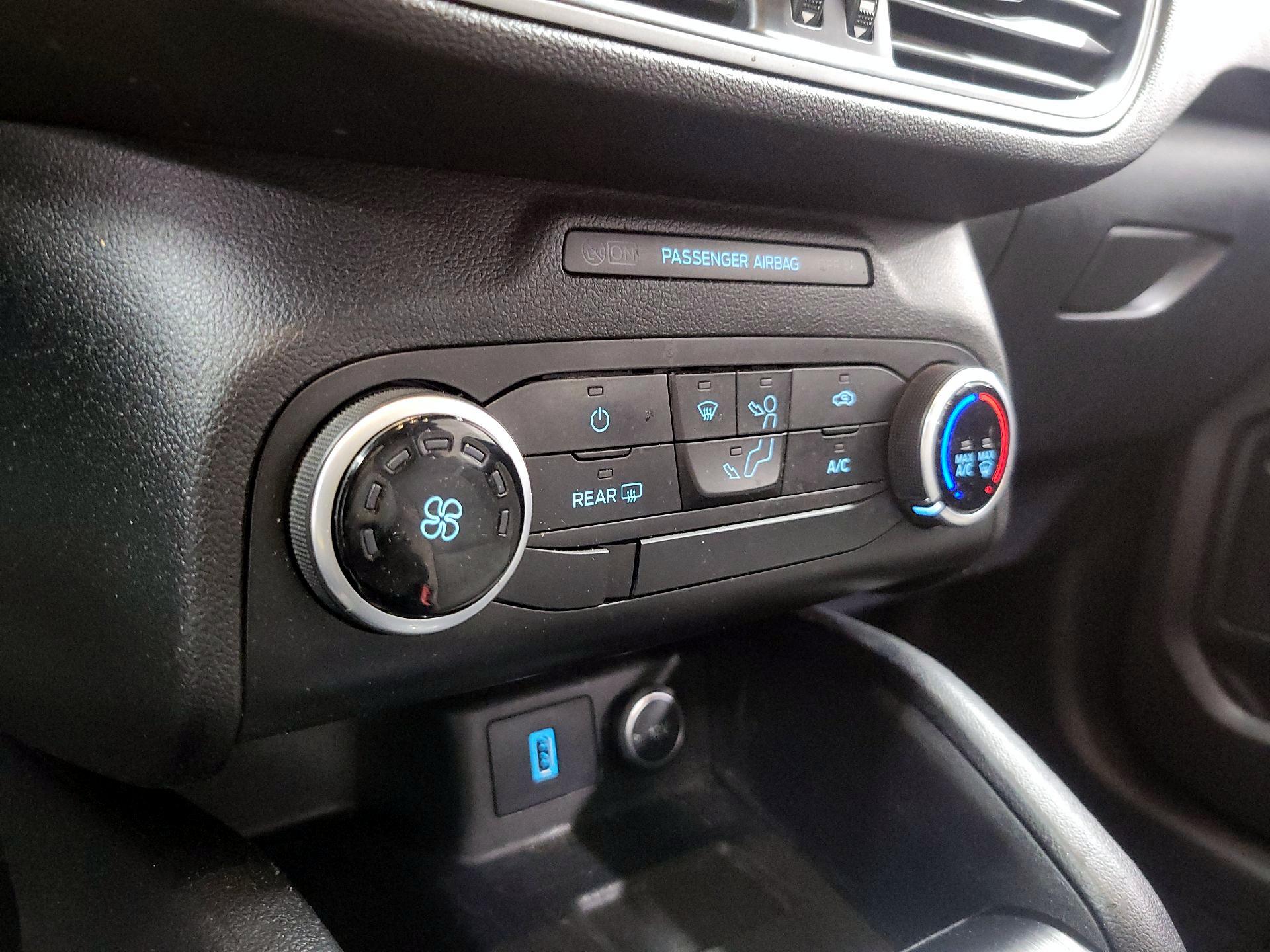 Thumbnail: 2020 Ford Escape - 16