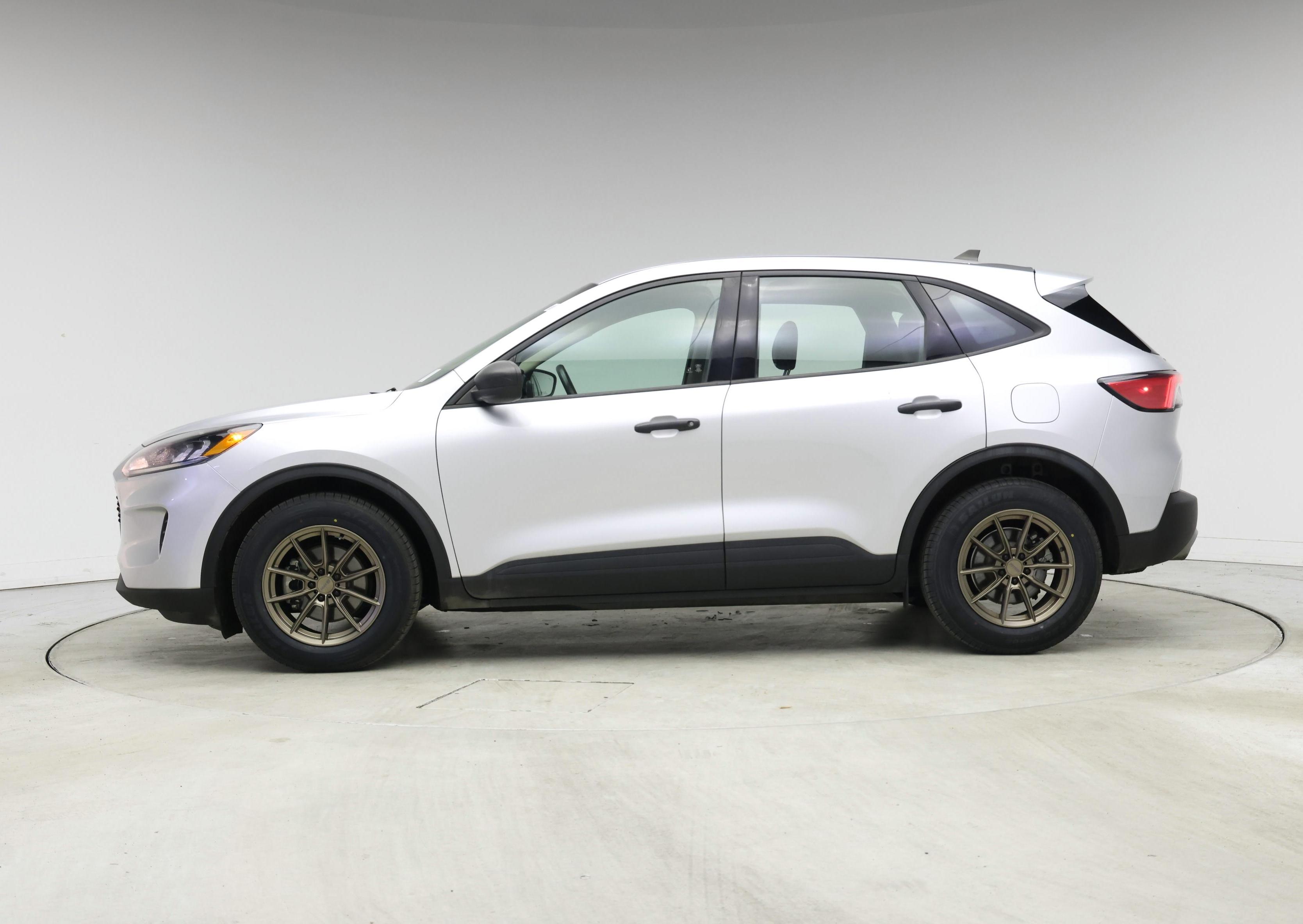 Thumbnail: 2020 Ford Escape - 3