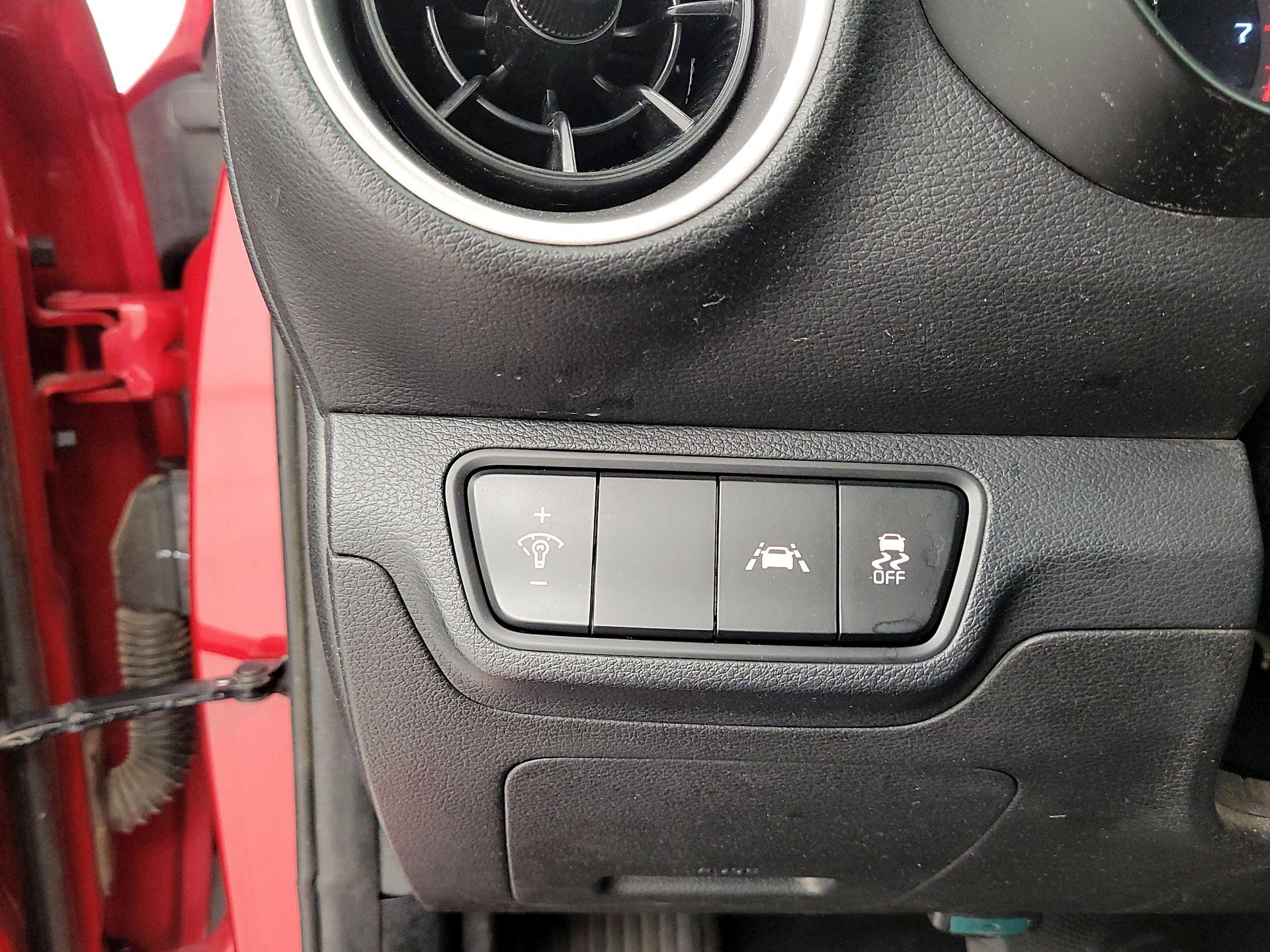 Thumbnail: 2021 Kia Forte - 13