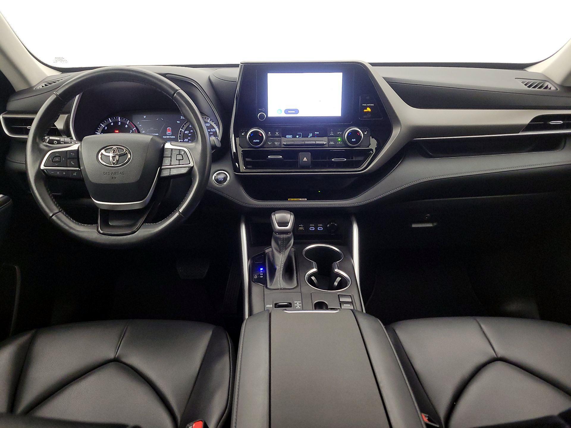 Thumbnail: 2023 Toyota Highlander - 9