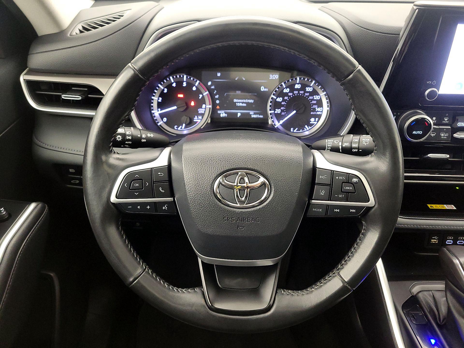 Thumbnail: 2023 Toyota Highlander - 10