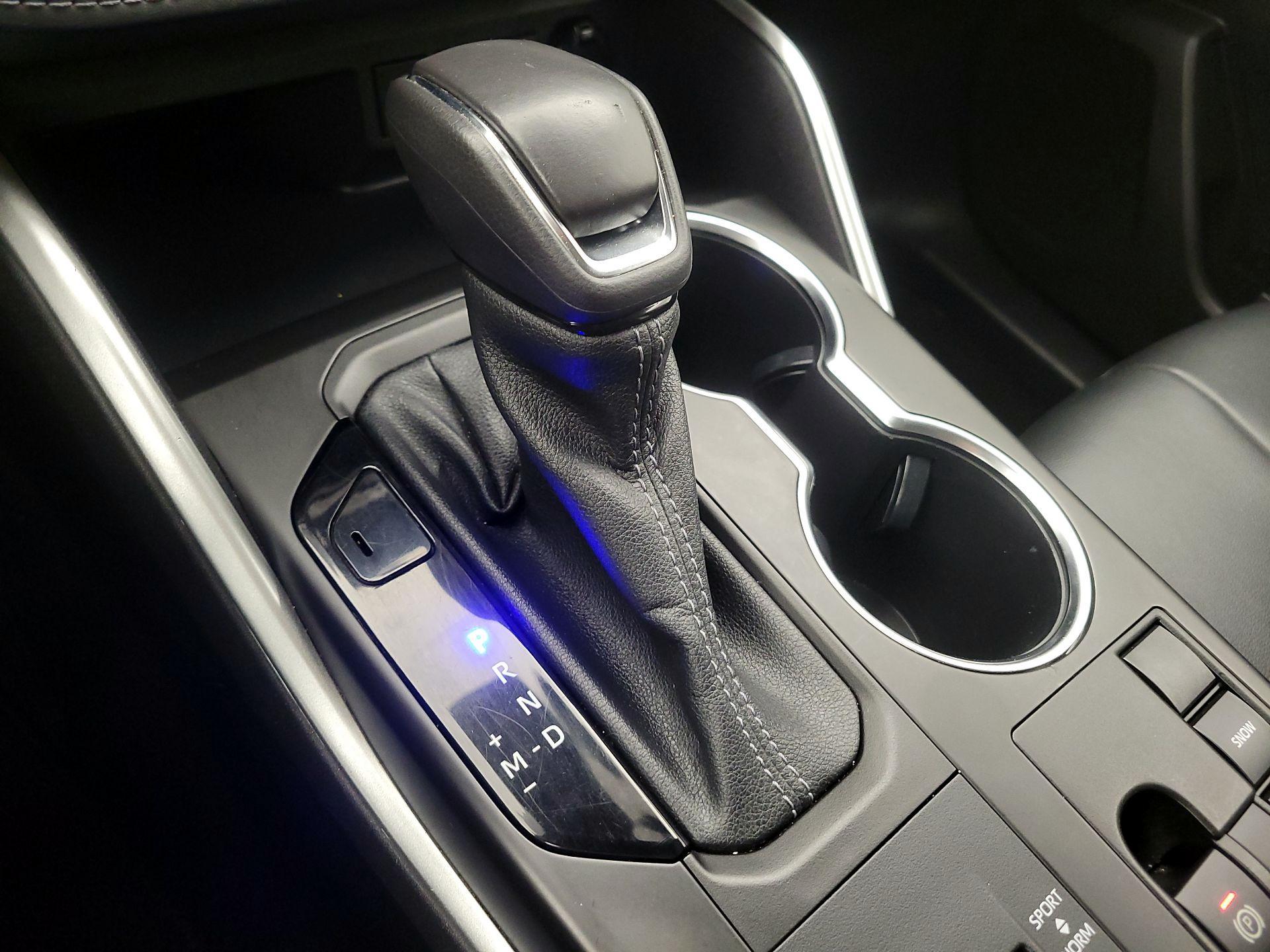 Thumbnail: 2023 Toyota Highlander - 17