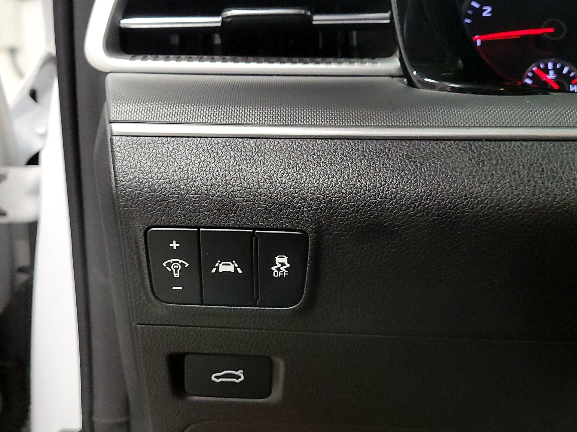 Thumbnail: 2023 Kia K5 - 13