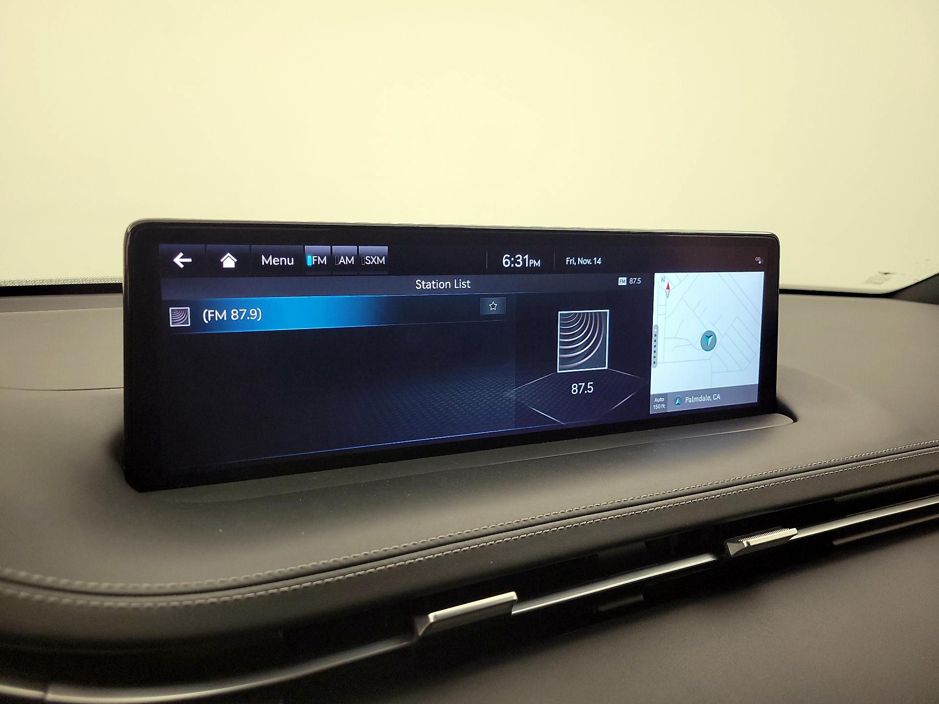 Thumbnail: 2023 Genesis GV70 - 16