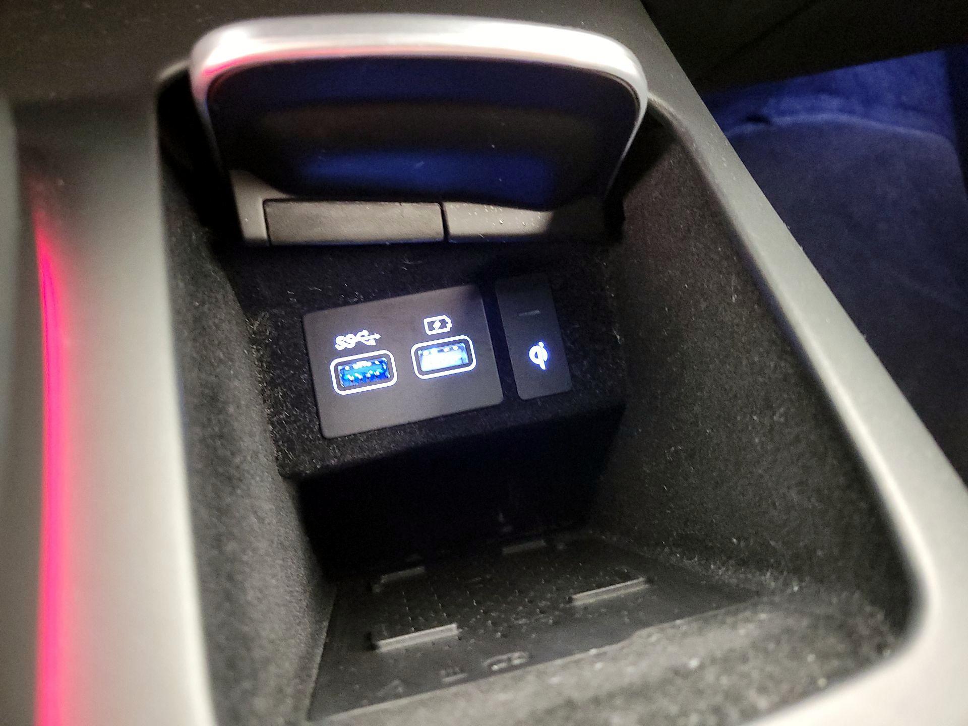 Thumbnail: 2023 Genesis GV70 - 19