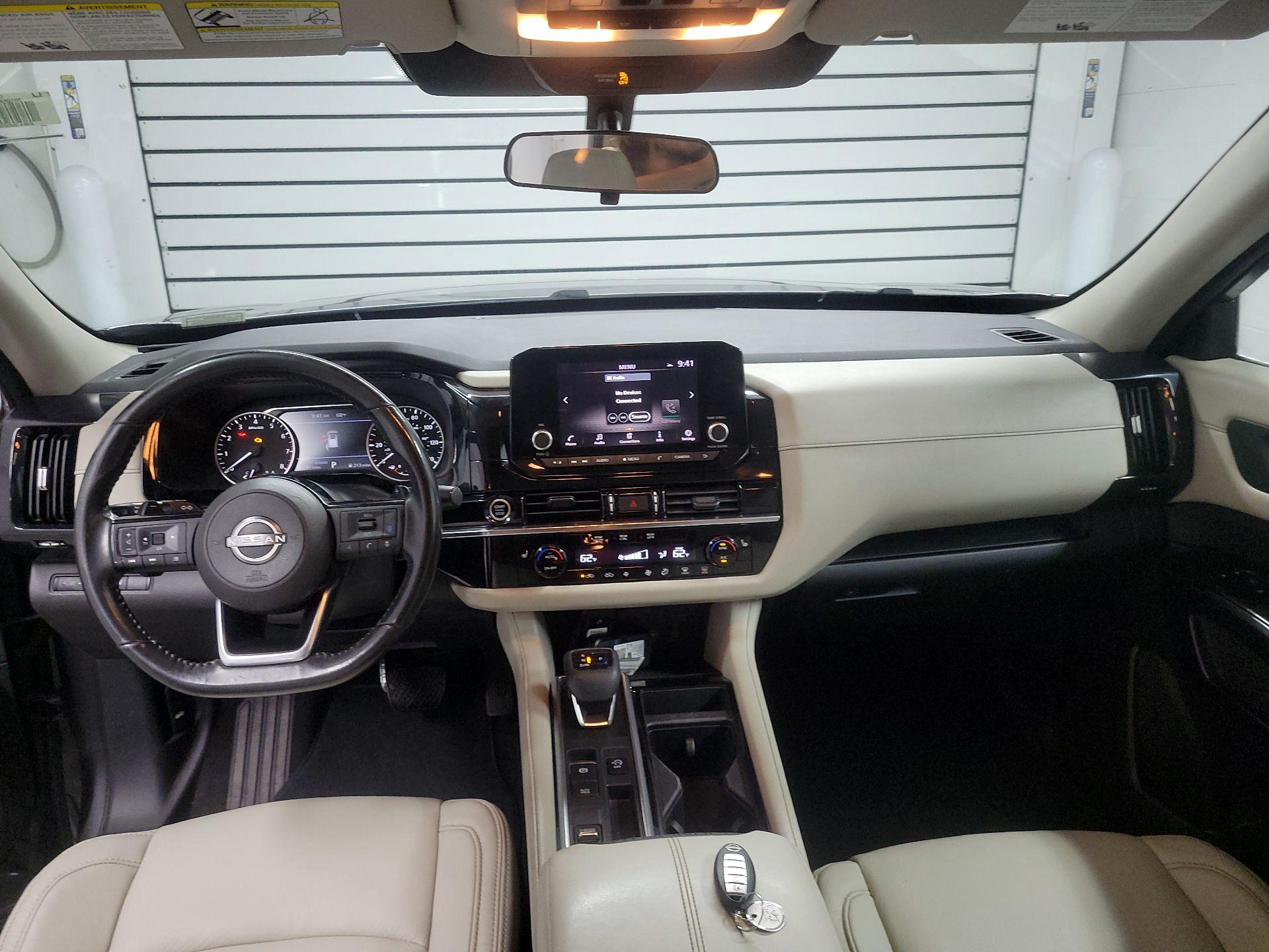 Thumbnail: 2022 Nissan Pathfinder - 9