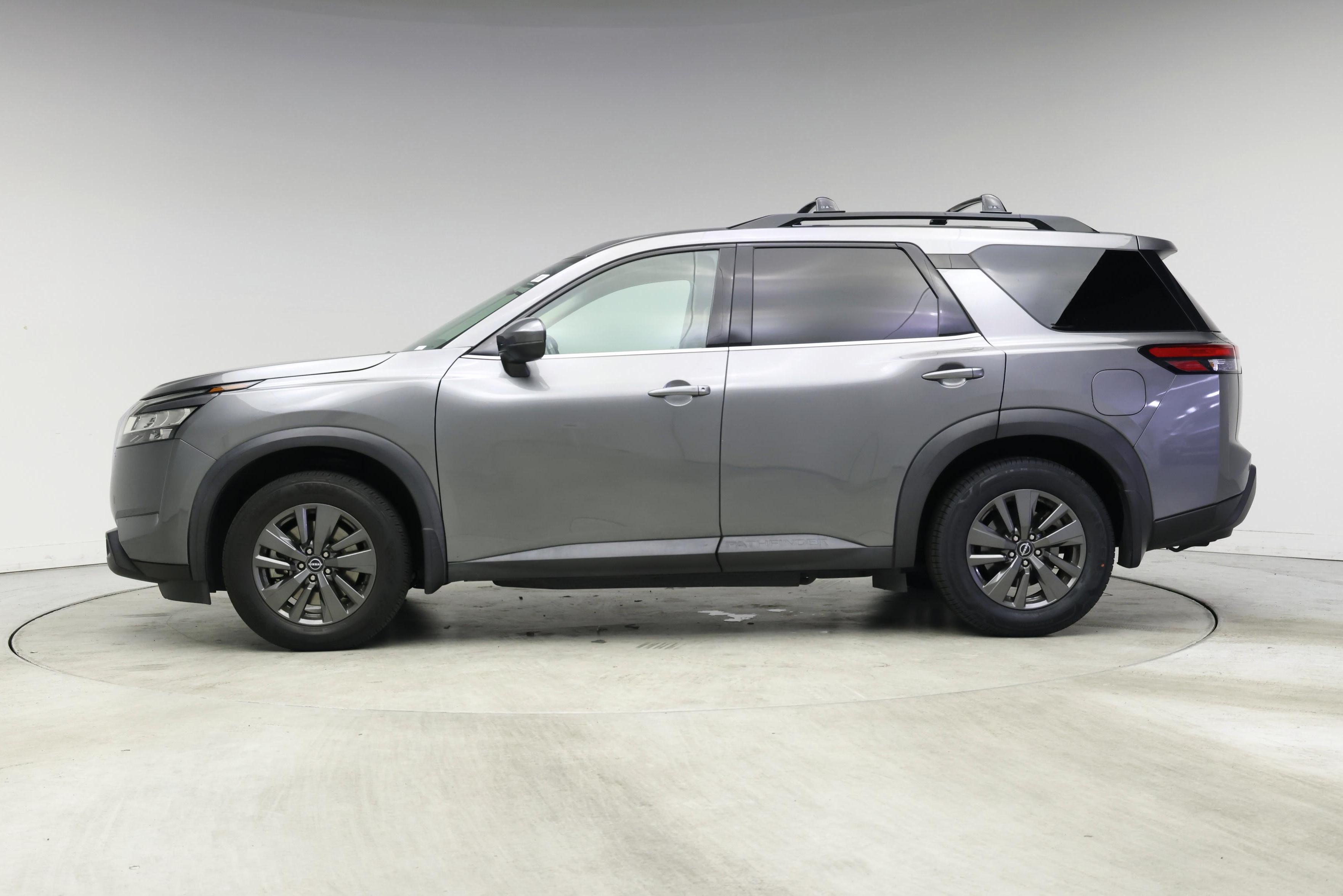 Thumbnail: 2022 Nissan Pathfinder - 3