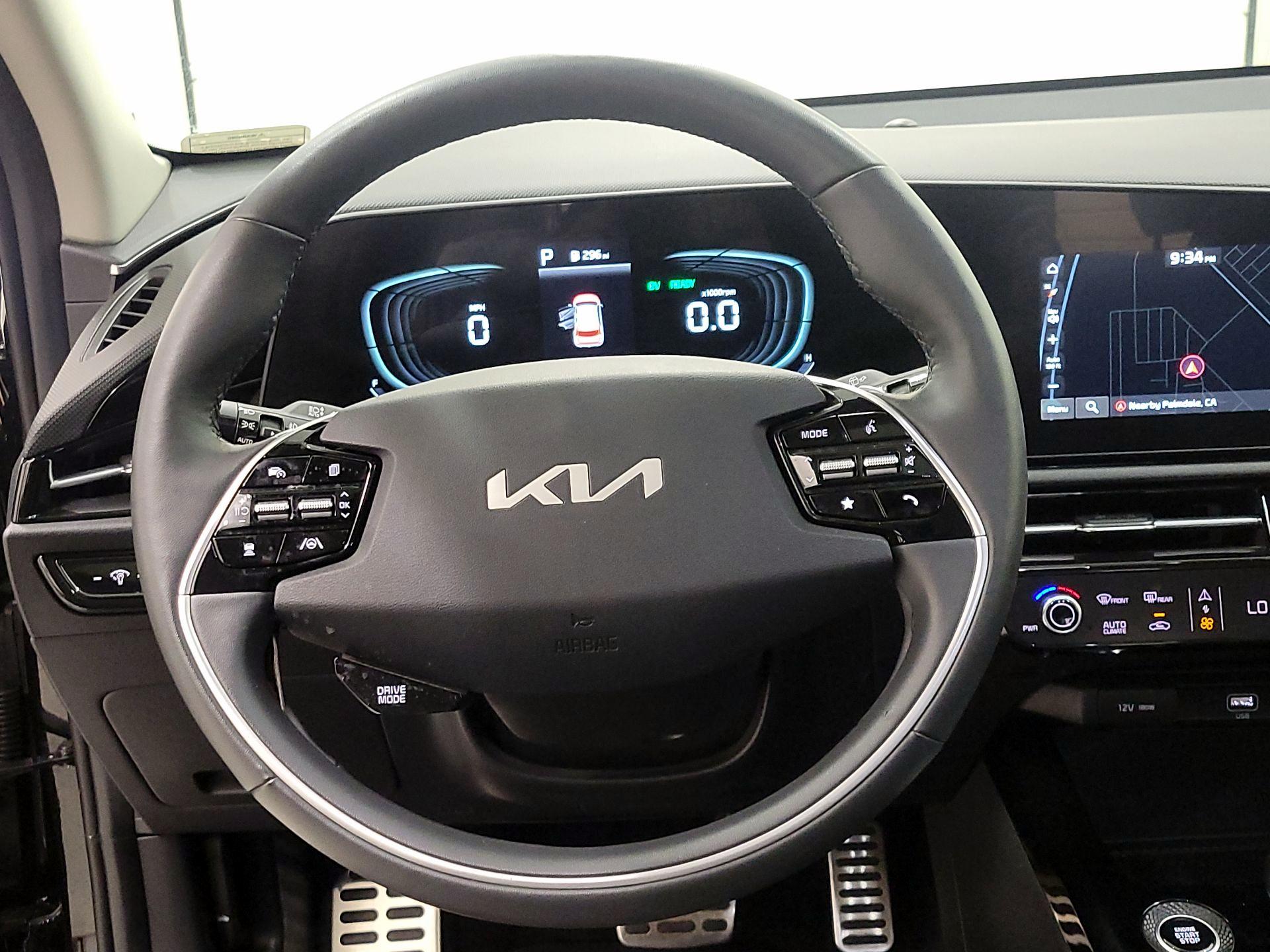 Thumbnail: 2023 Kia Niro - 10