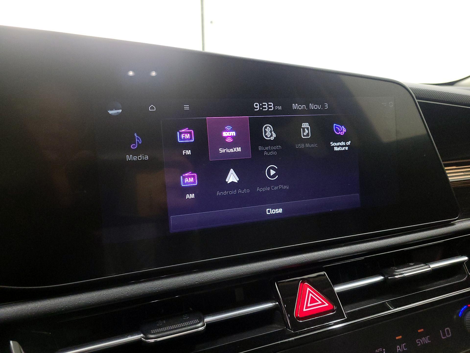 Thumbnail: 2023 Kia Niro - 16