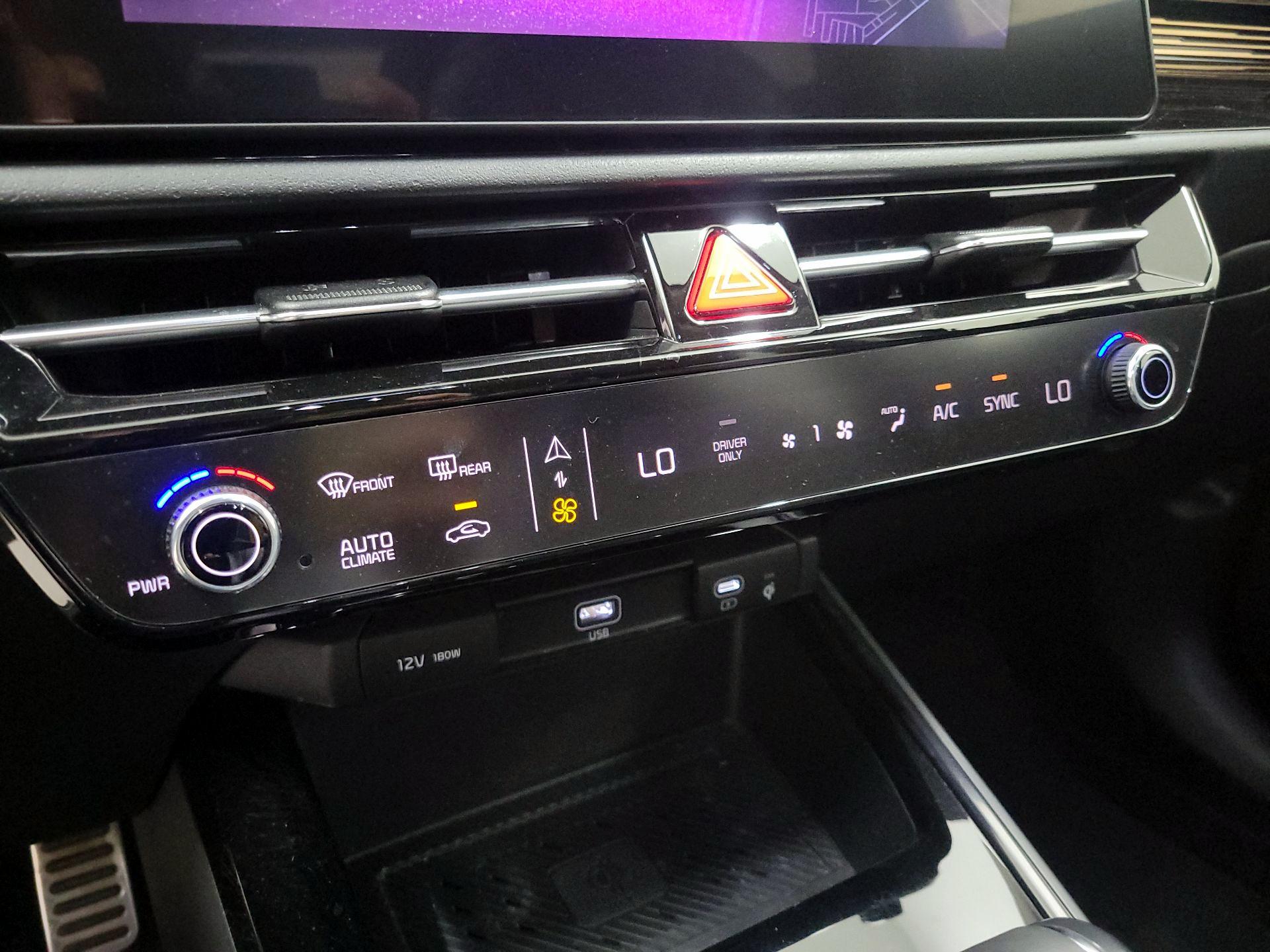 Thumbnail: 2023 Kia Niro - 17