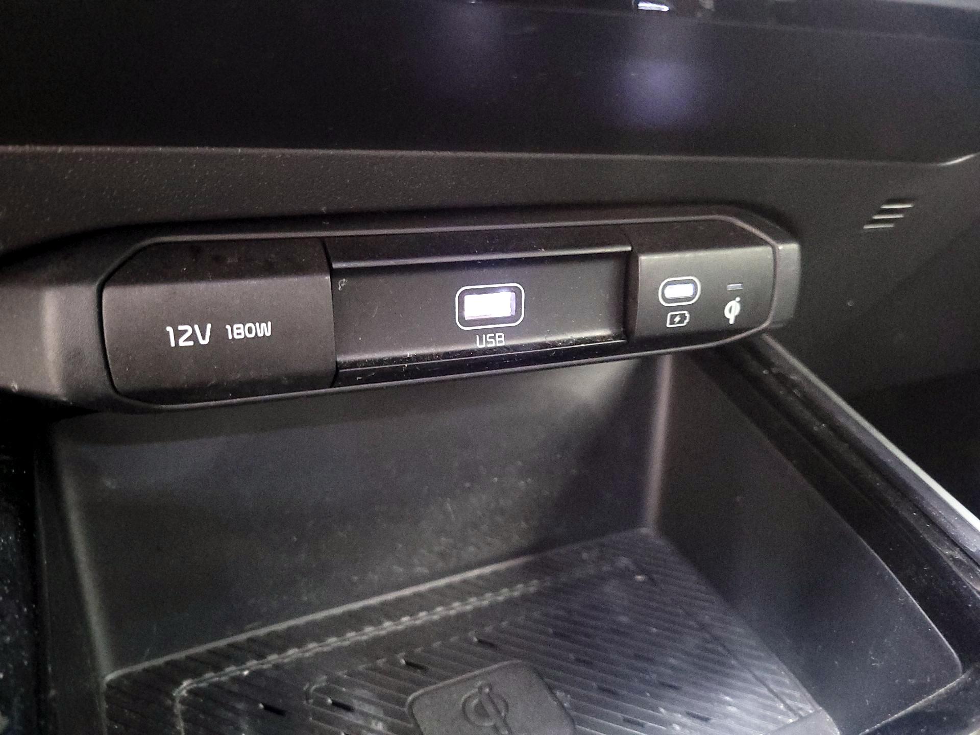 Thumbnail: 2023 Kia Niro - 19