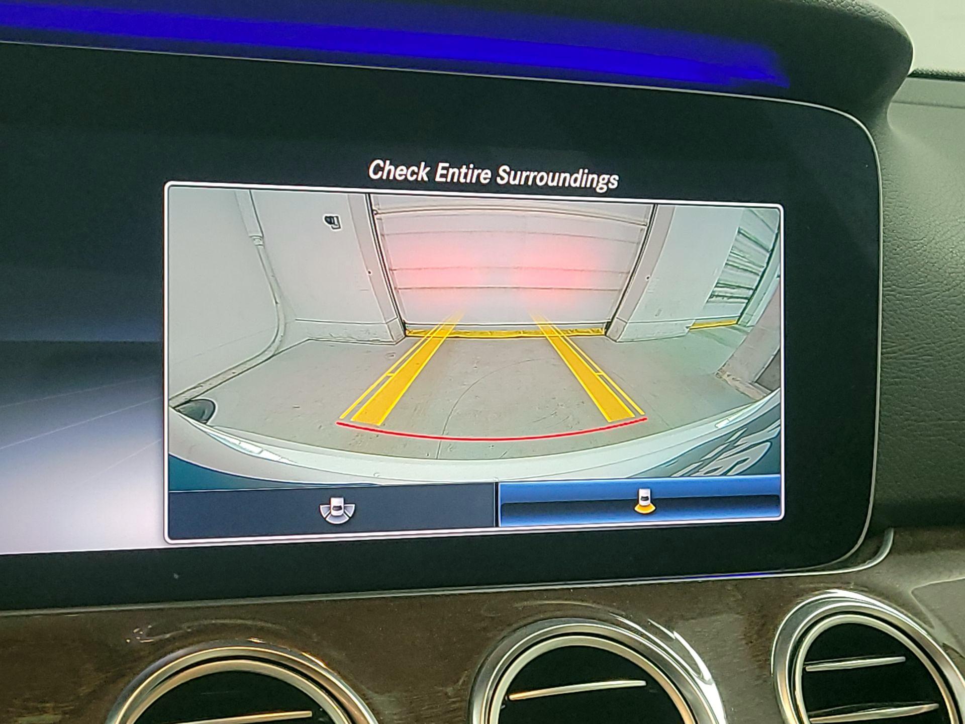 Thumbnail: 2020 Mercedes-Benz E-Class - 14