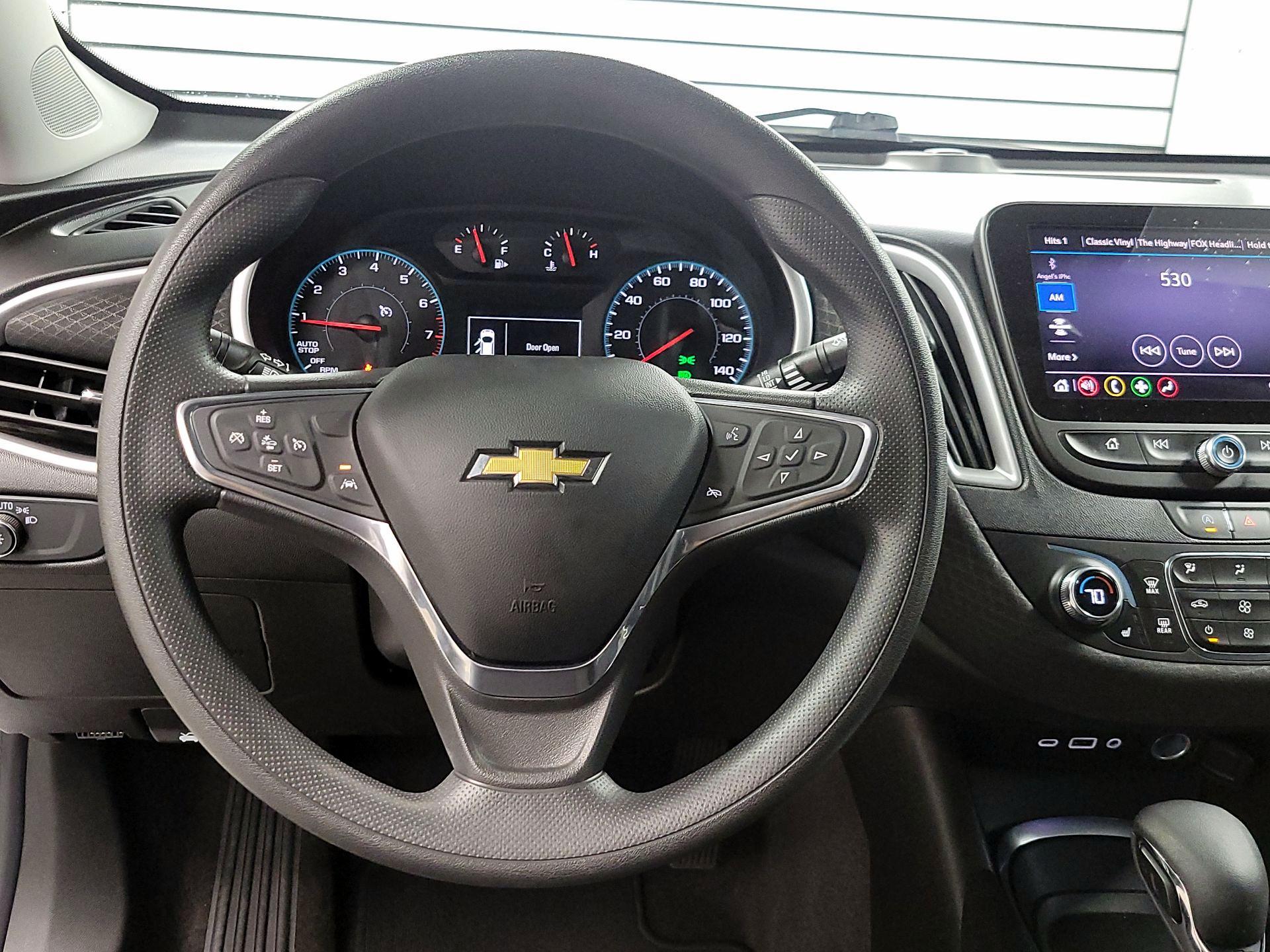 Thumbnail: 2022 Chevrolet Malibu - 10