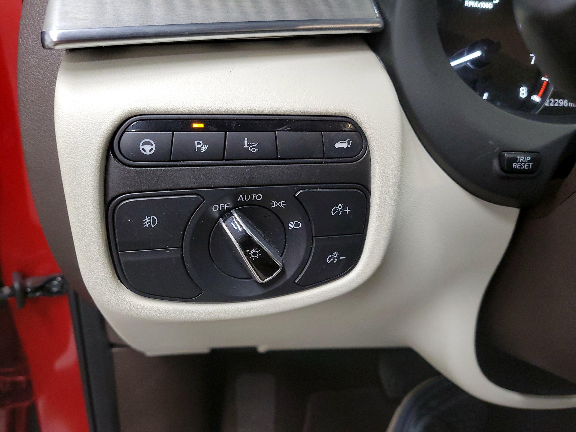 Thumbnail: 2022 INFINITI QX50 - 13