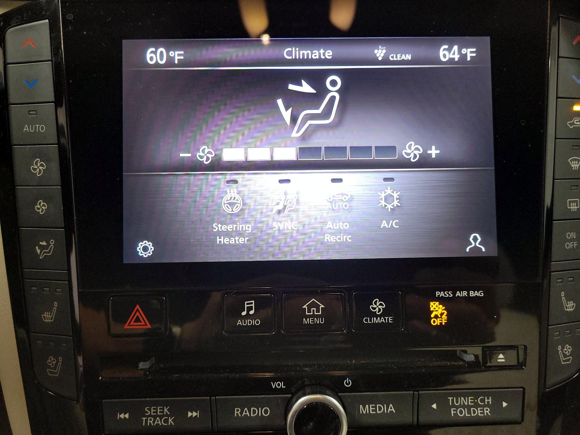 Thumbnail: 2022 INFINITI QX50 - 17