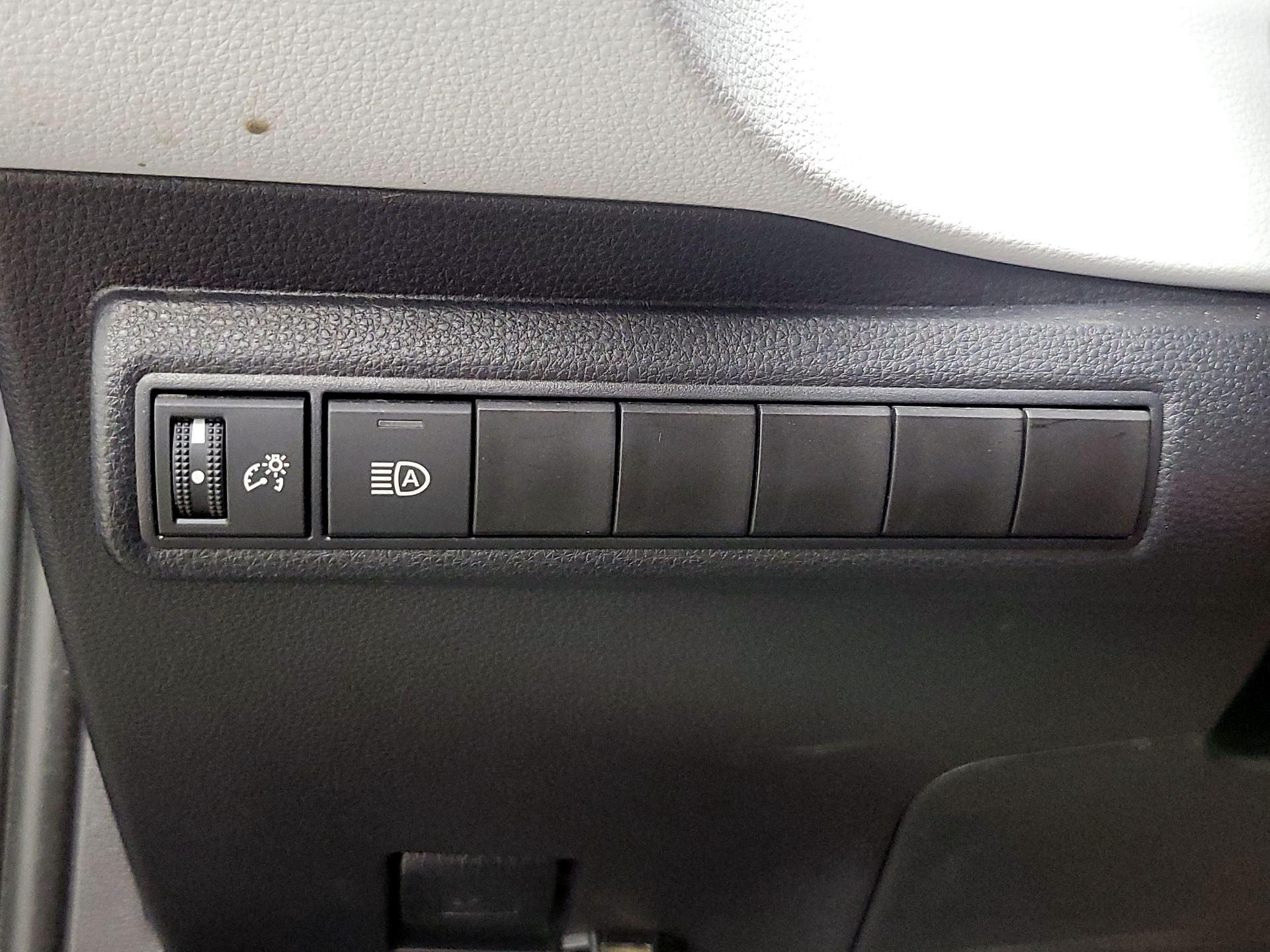 Thumbnail: 2024 Toyota Corolla - 13