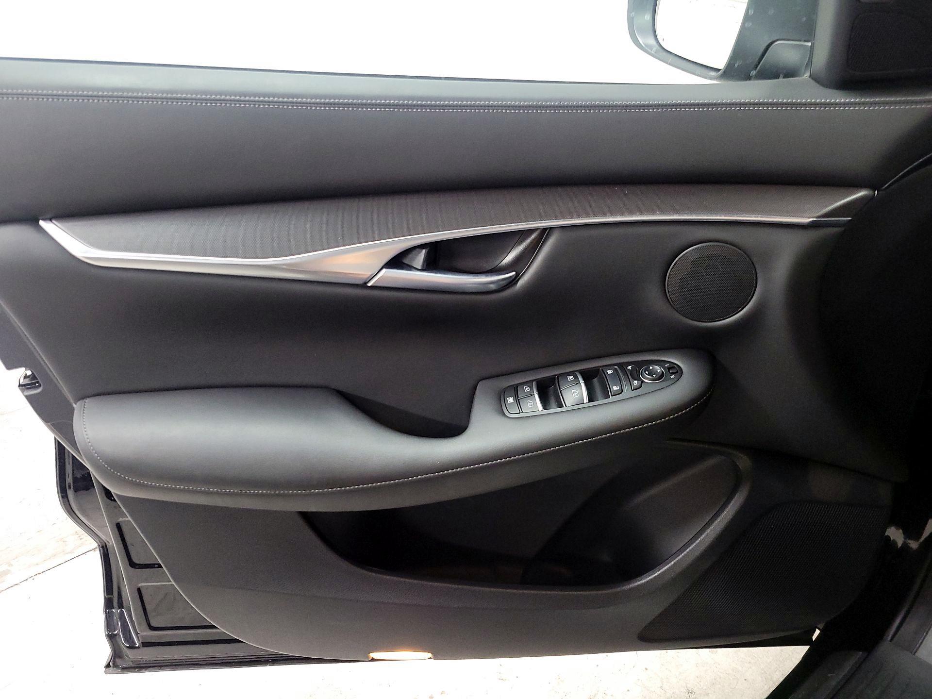 Thumbnail: 2022 INFINITI QX50 - 12