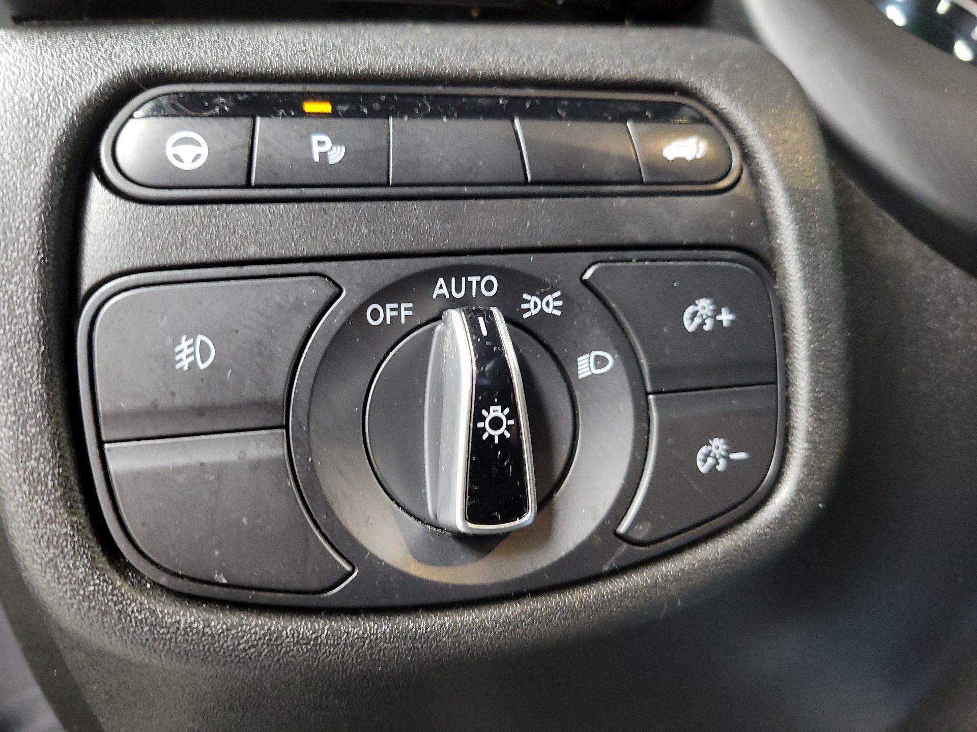 Thumbnail: 2023 INFINITI QX55 - 13