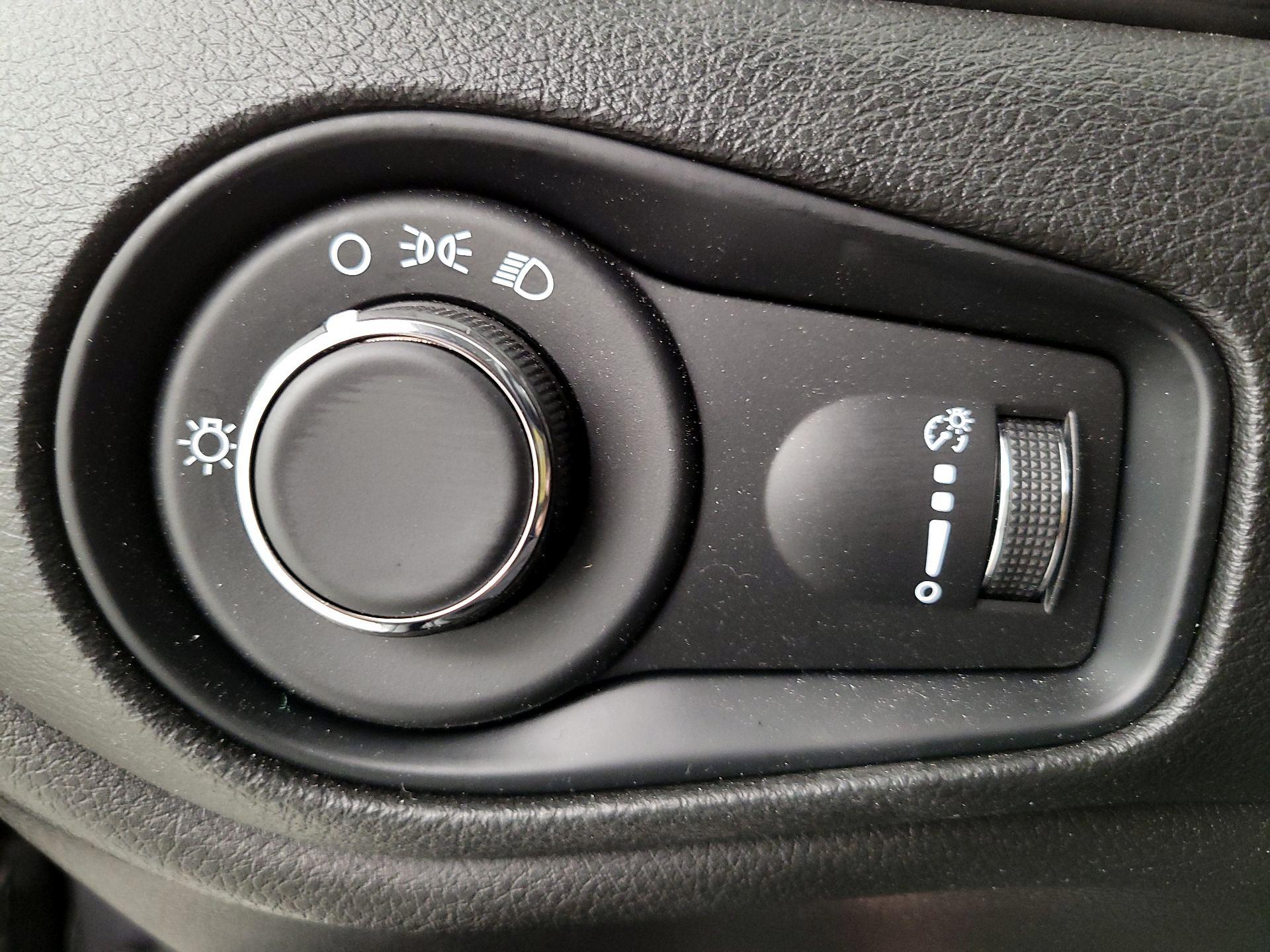 Thumbnail: 2023 Jeep Renegade - 13