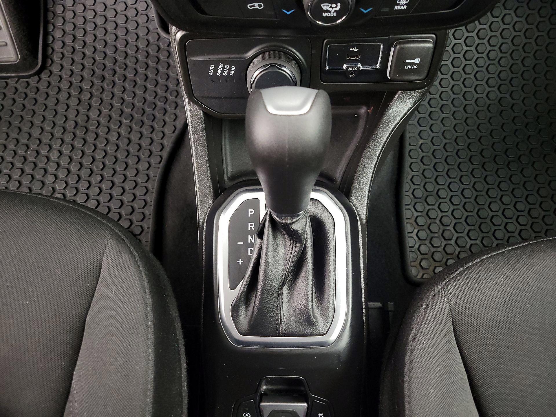 Thumbnail: 2023 Jeep Renegade - 17