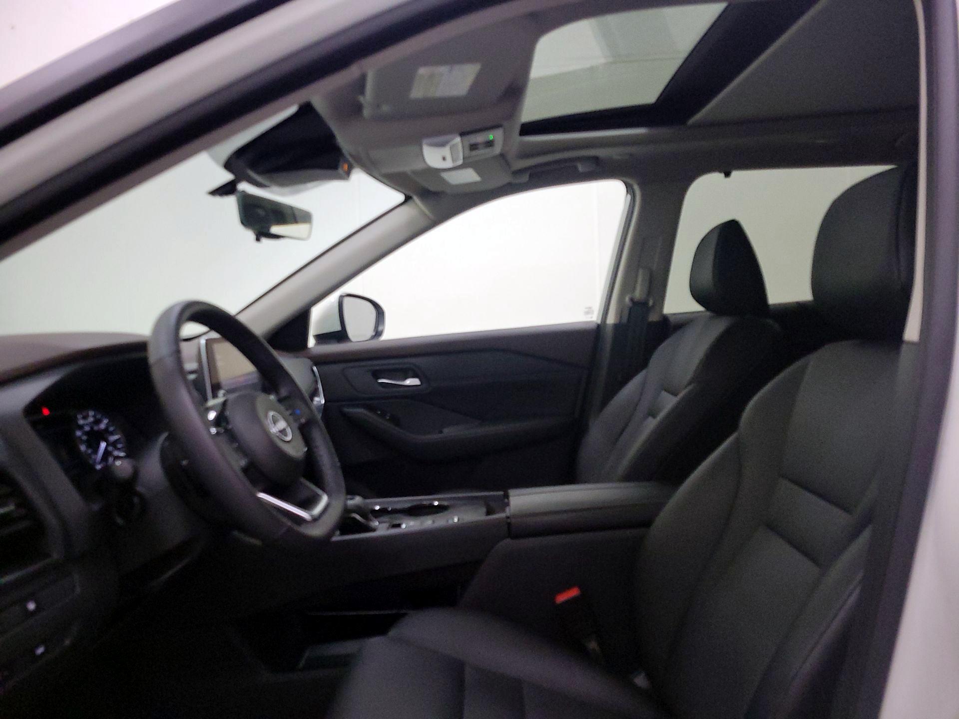 Thumbnail: 2023 Nissan Rogue - 19