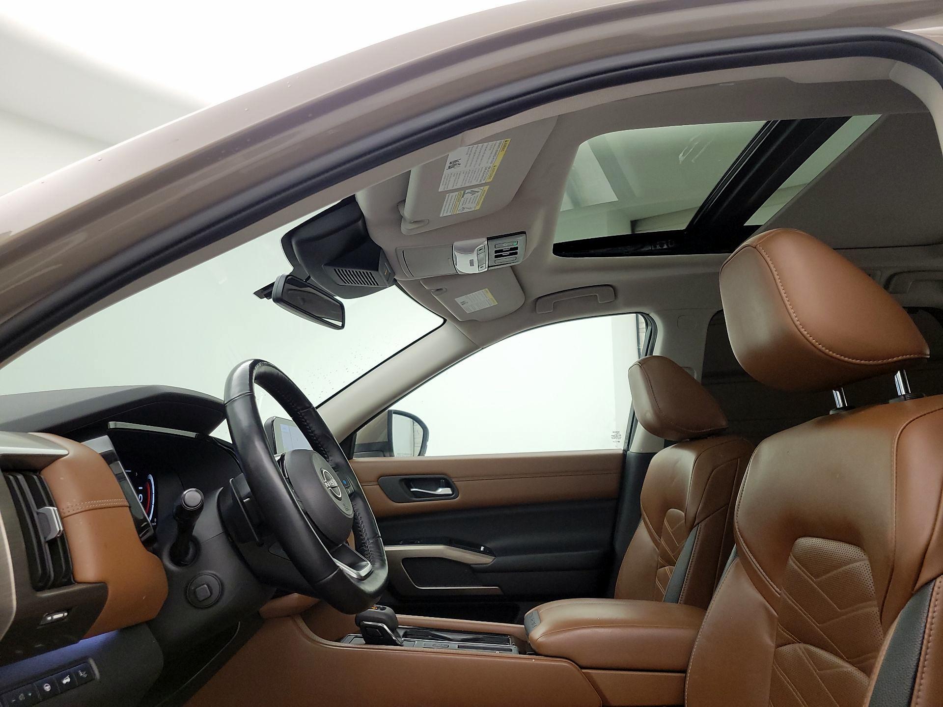 Thumbnail: 2023 Nissan Pathfinder - 20