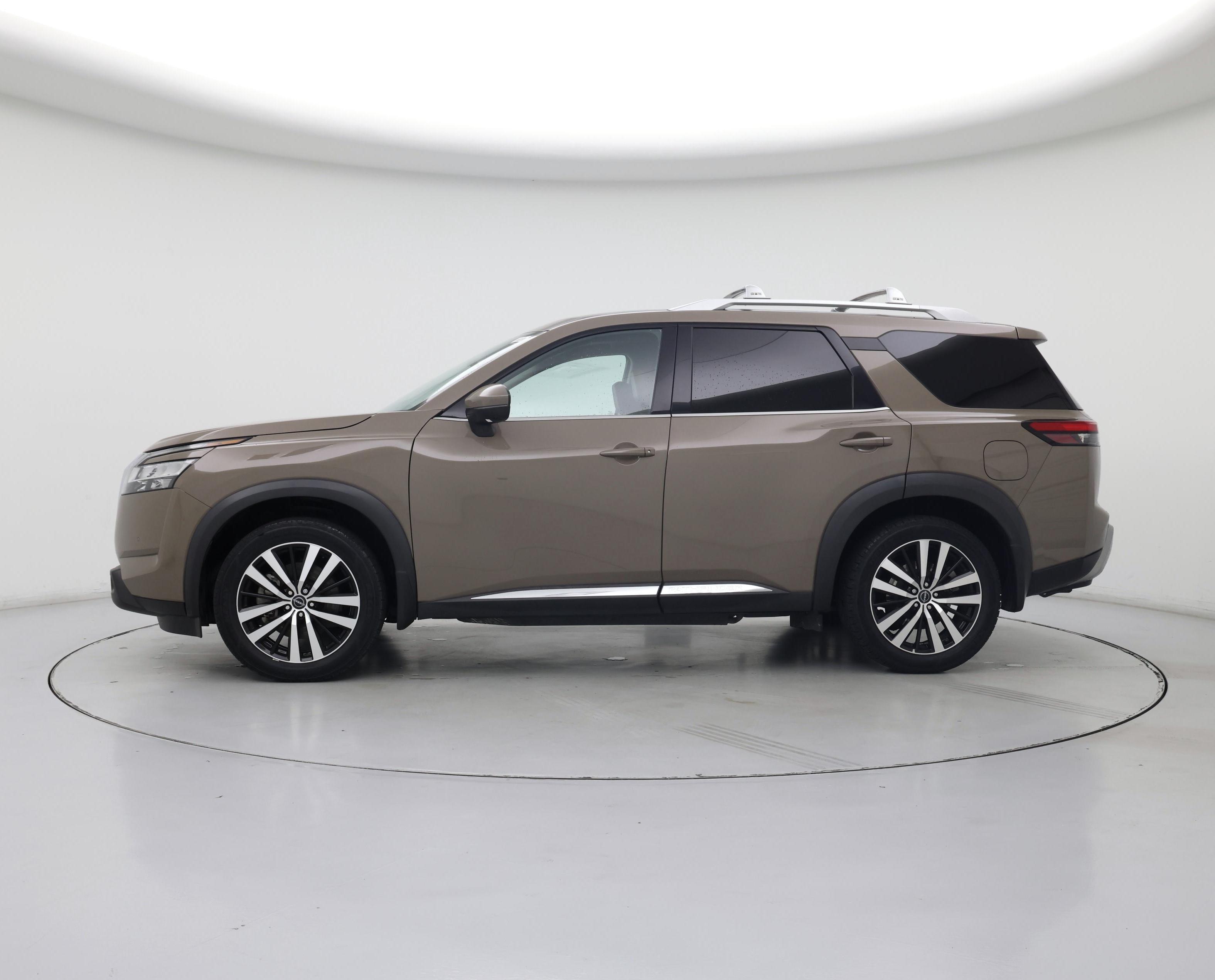 Thumbnail: 2023 Nissan Pathfinder - 3