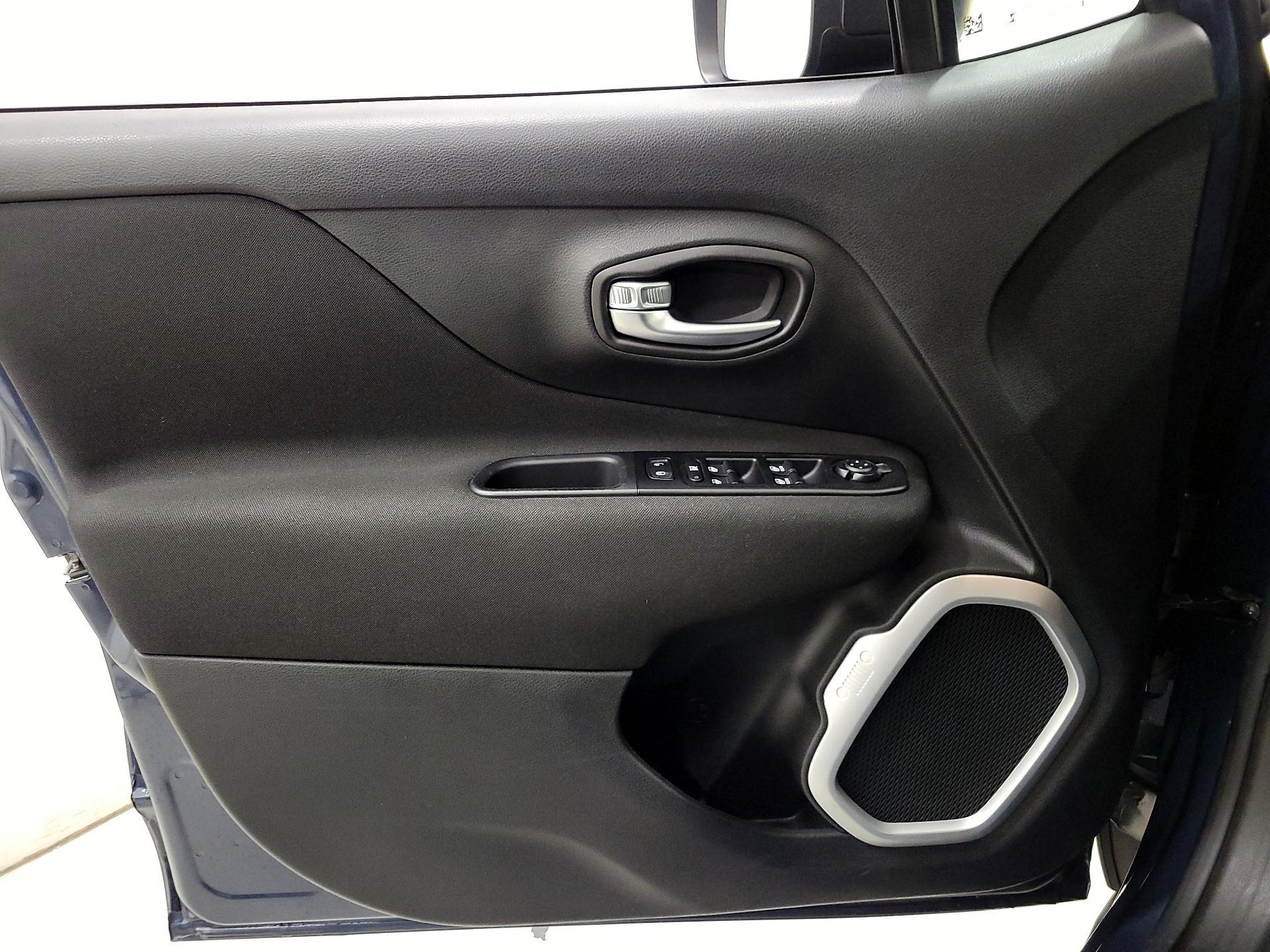 Thumbnail: 2021 Jeep Renegade - 12