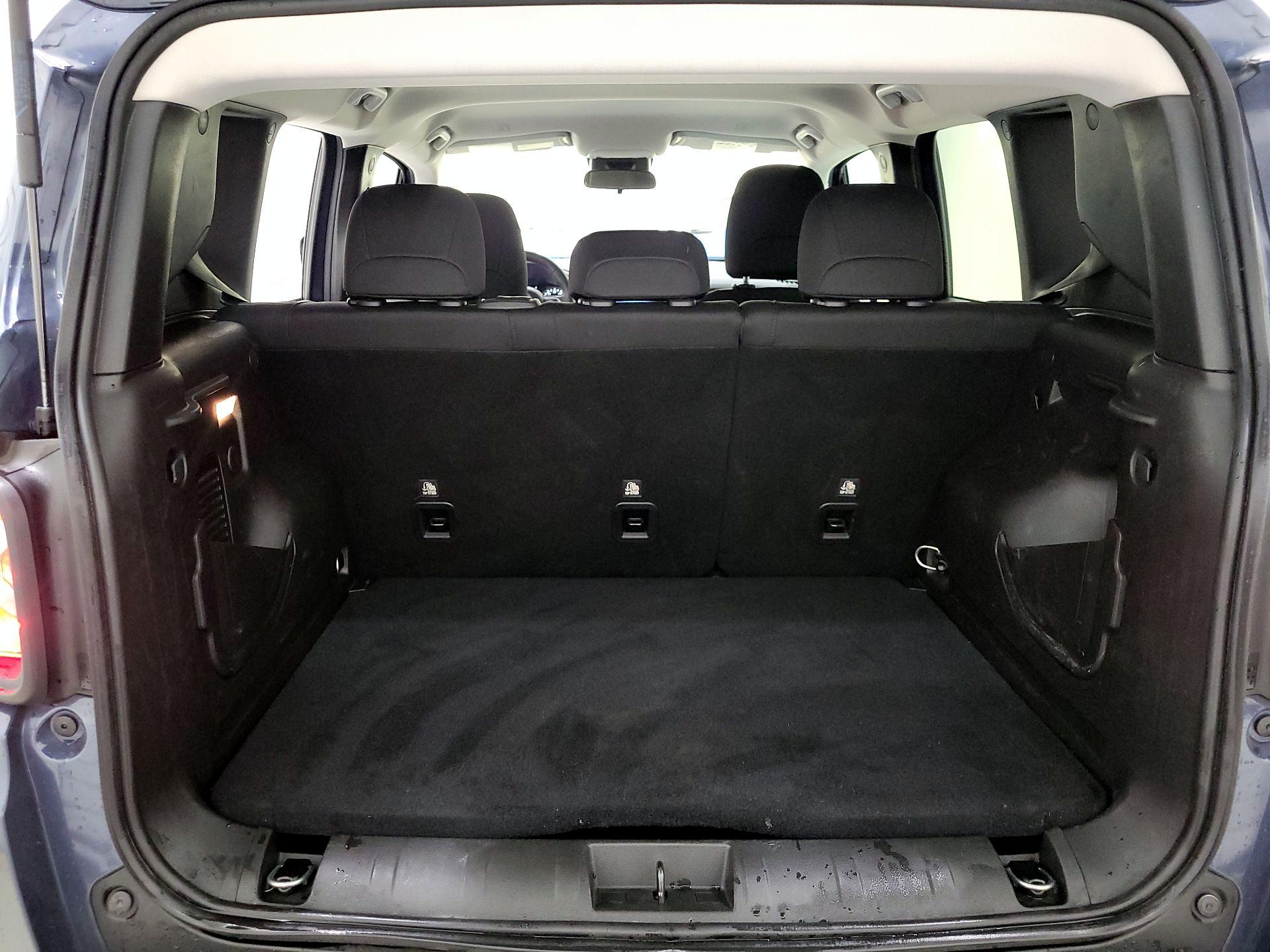 Thumbnail: 2021 Jeep Renegade - 20