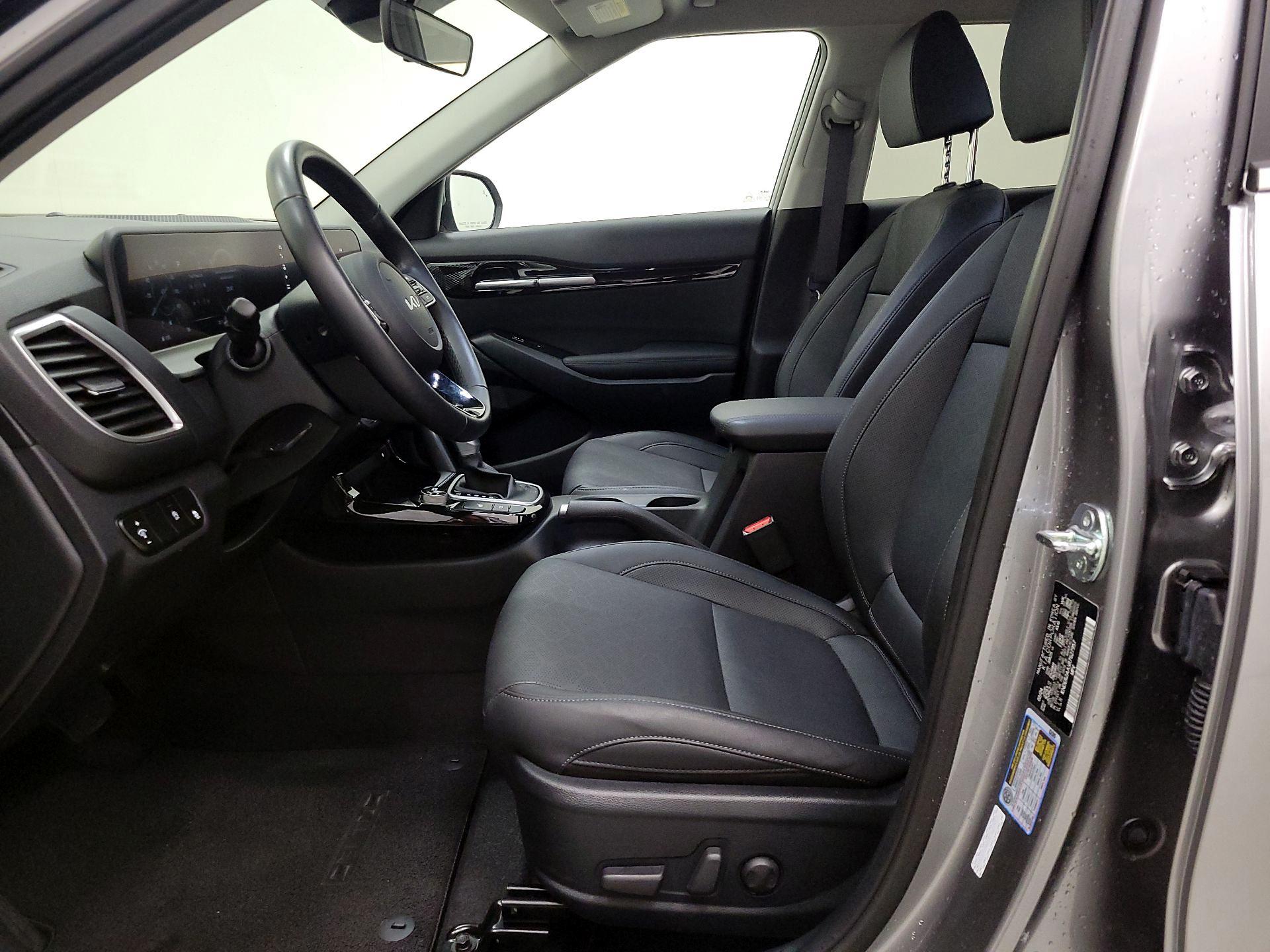 Thumbnail: 2024 Kia Seltos - 11