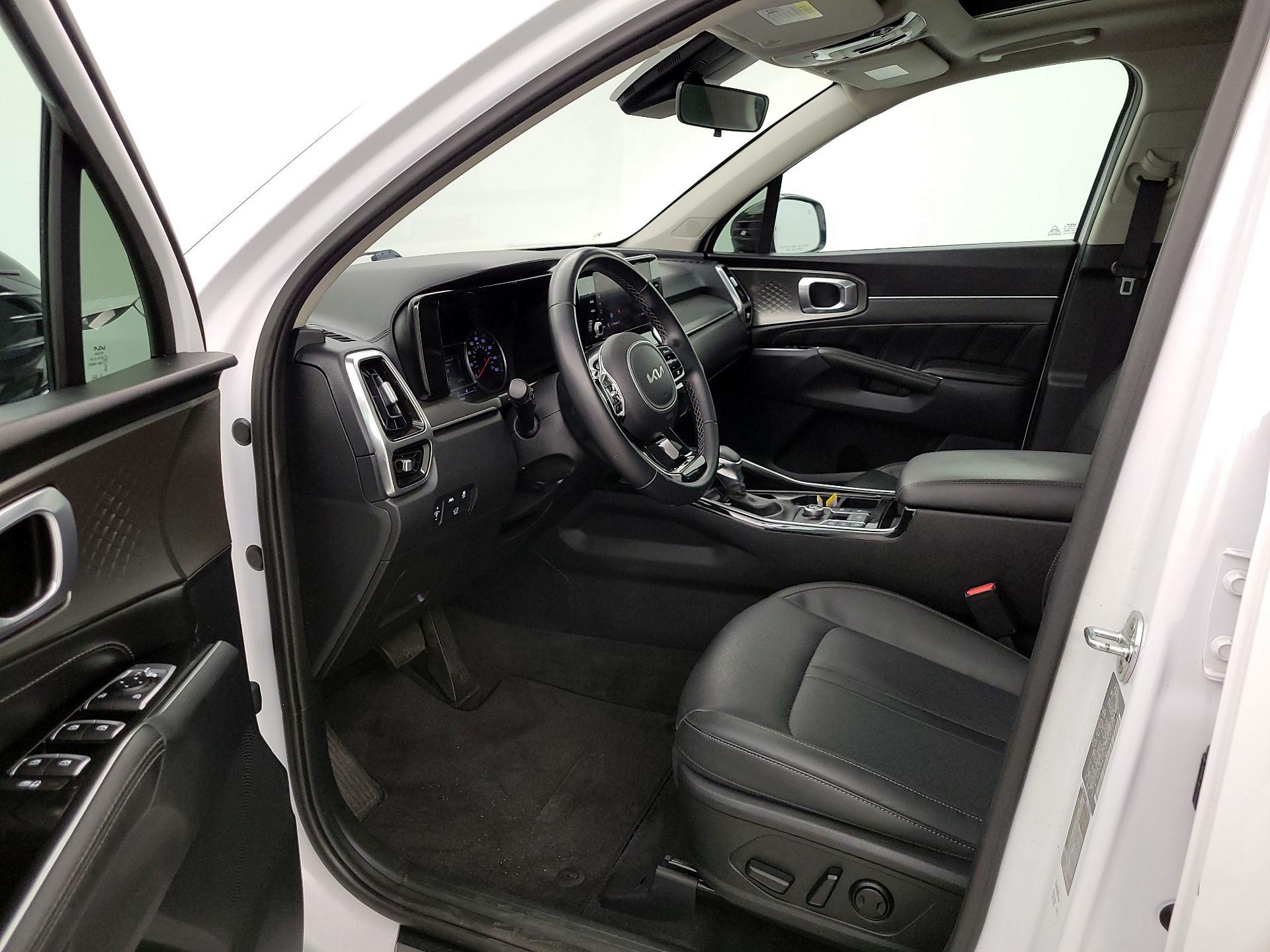 Thumbnail: 2022 Kia Sorento - 11