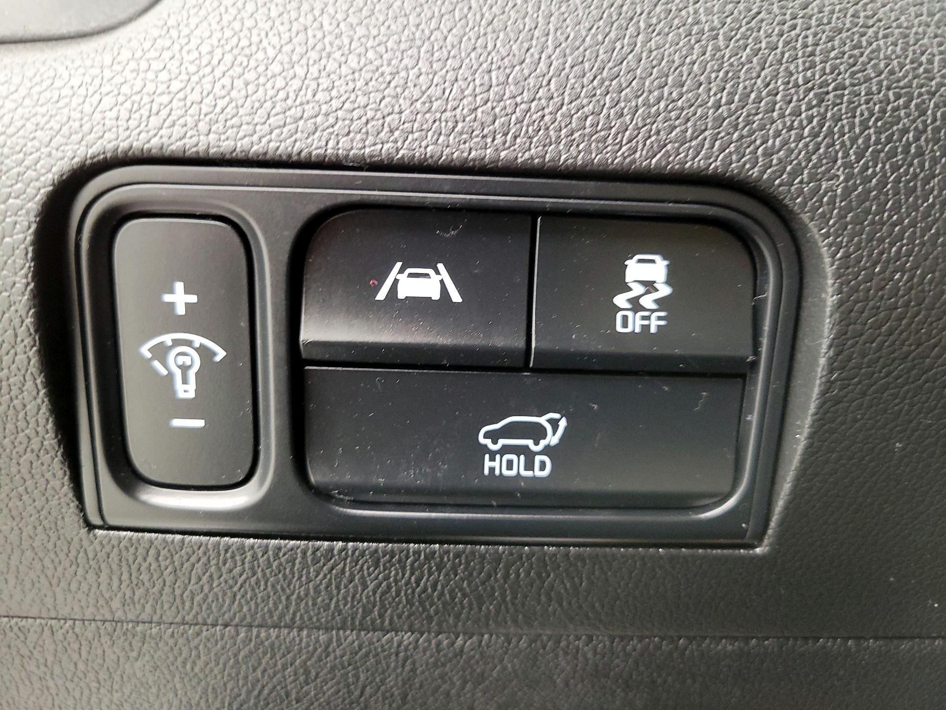 Thumbnail: 2022 Kia Sorento - 13