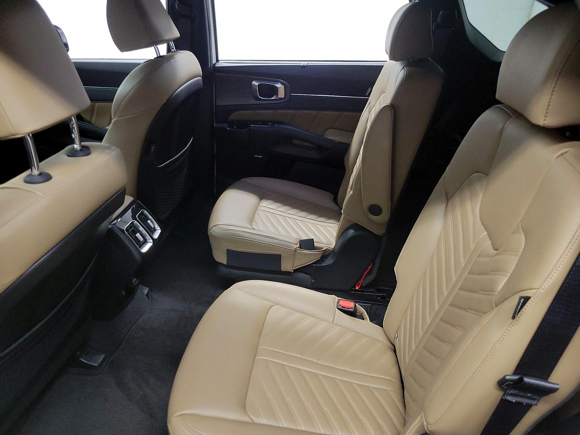 Thumbnail: 2024 Kia Sorento - 19