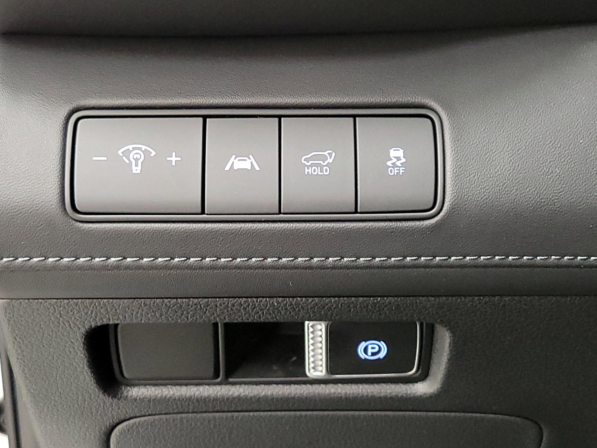 Thumbnail: 2023 Hyundai Santa Fe - 13