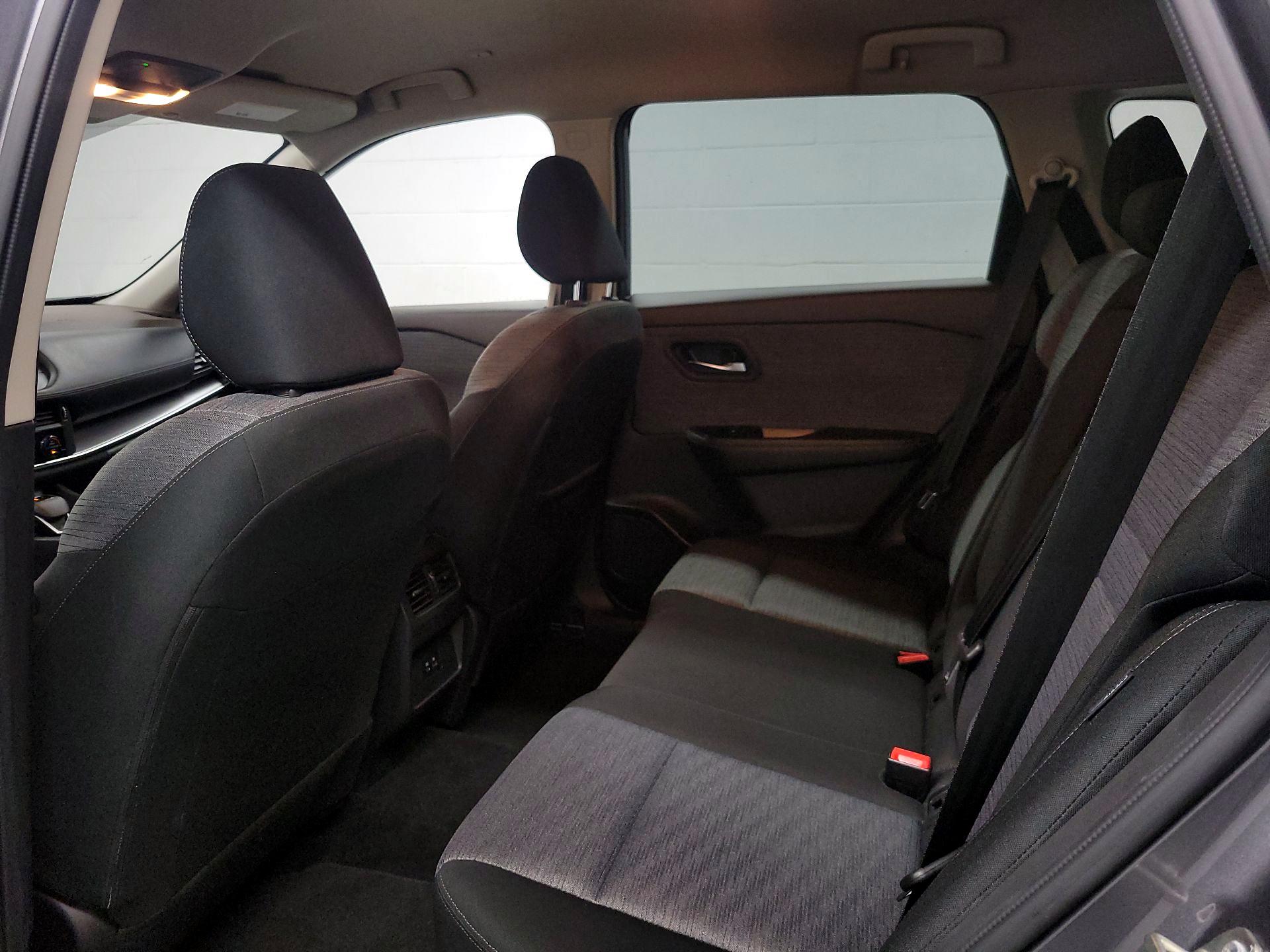 Thumbnail: 2023 Nissan Rogue - 17