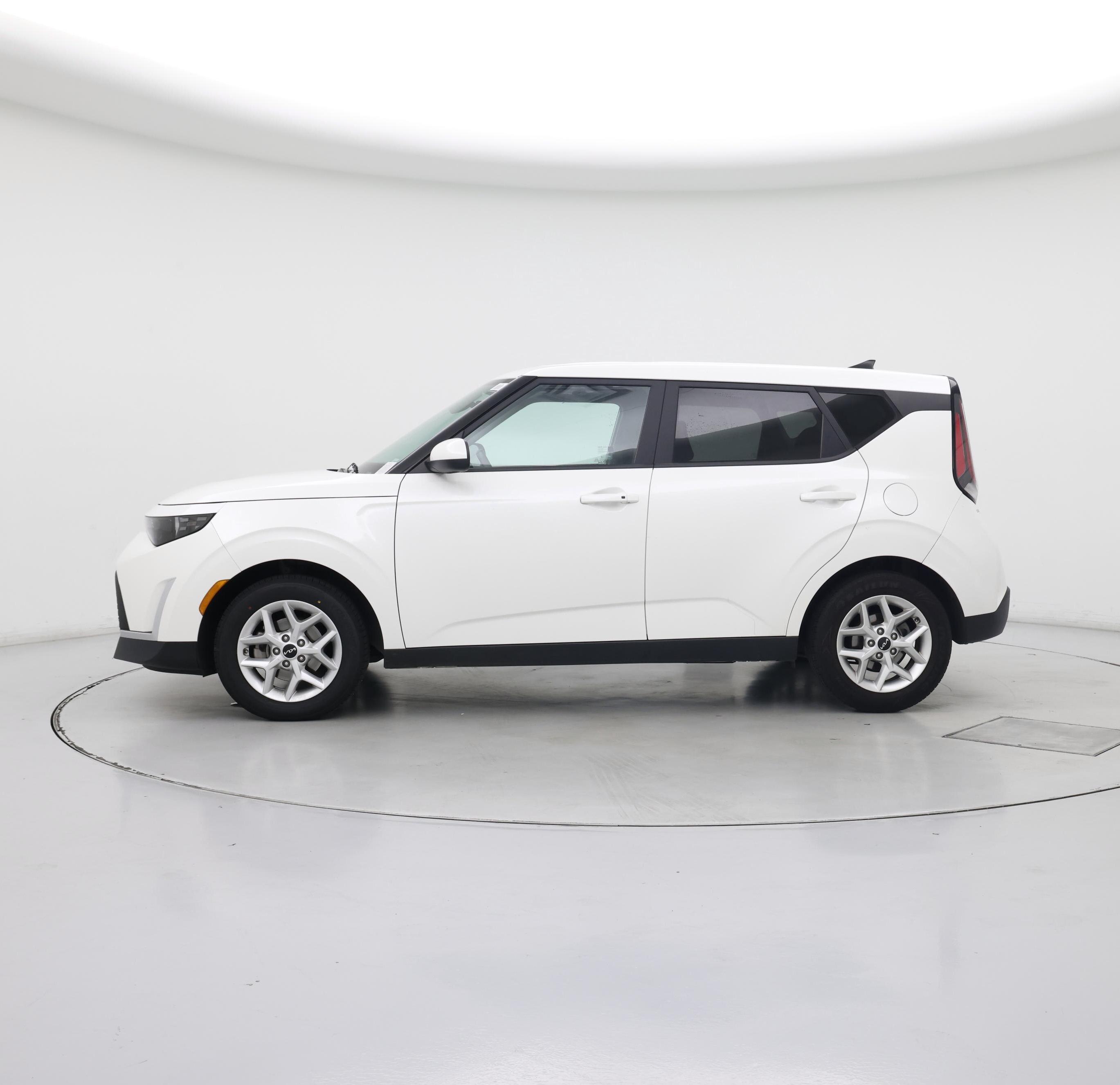 Thumbnail: 2023 Kia Soul - 3