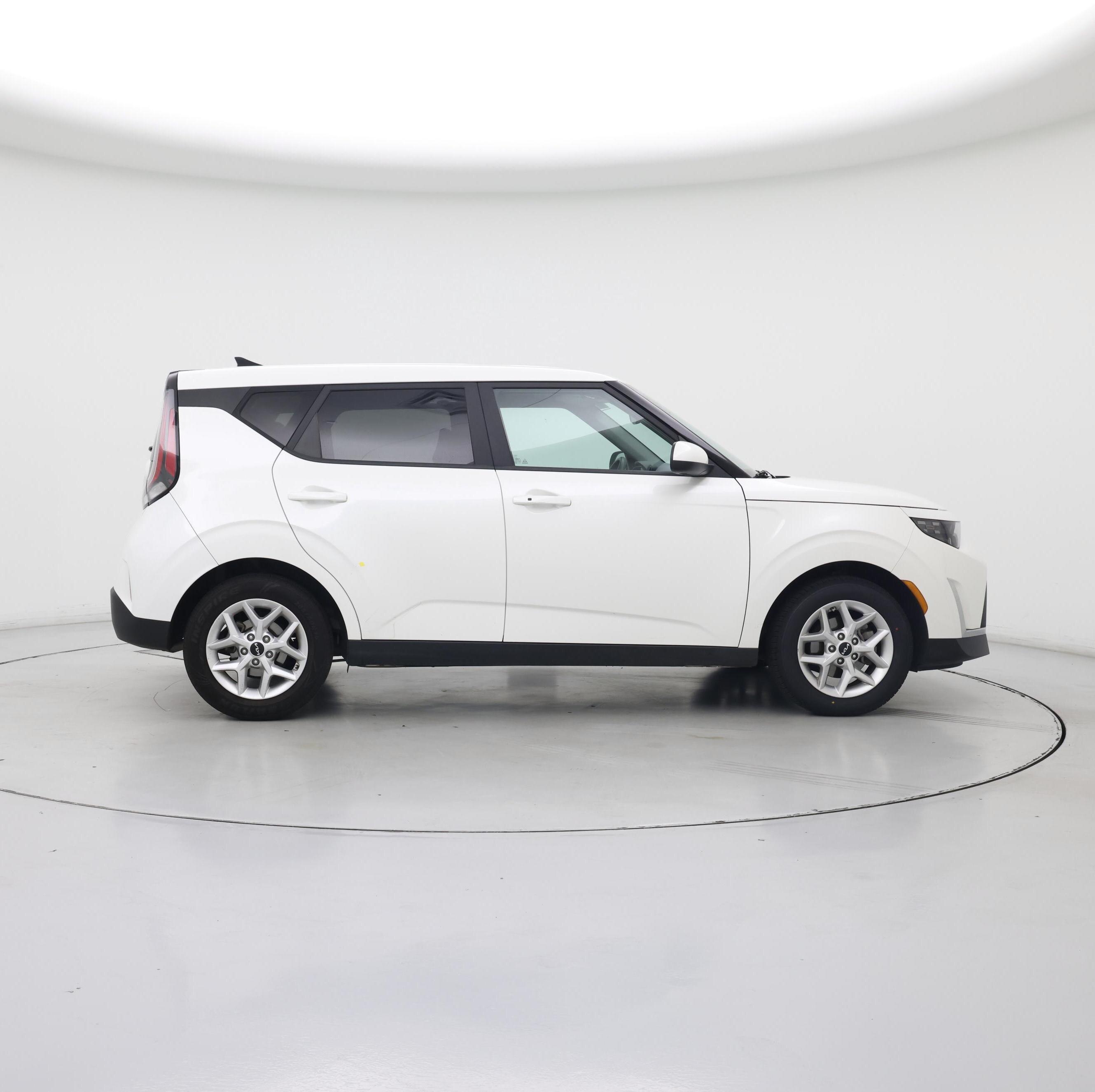 Thumbnail: 2023 Kia Soul - 7