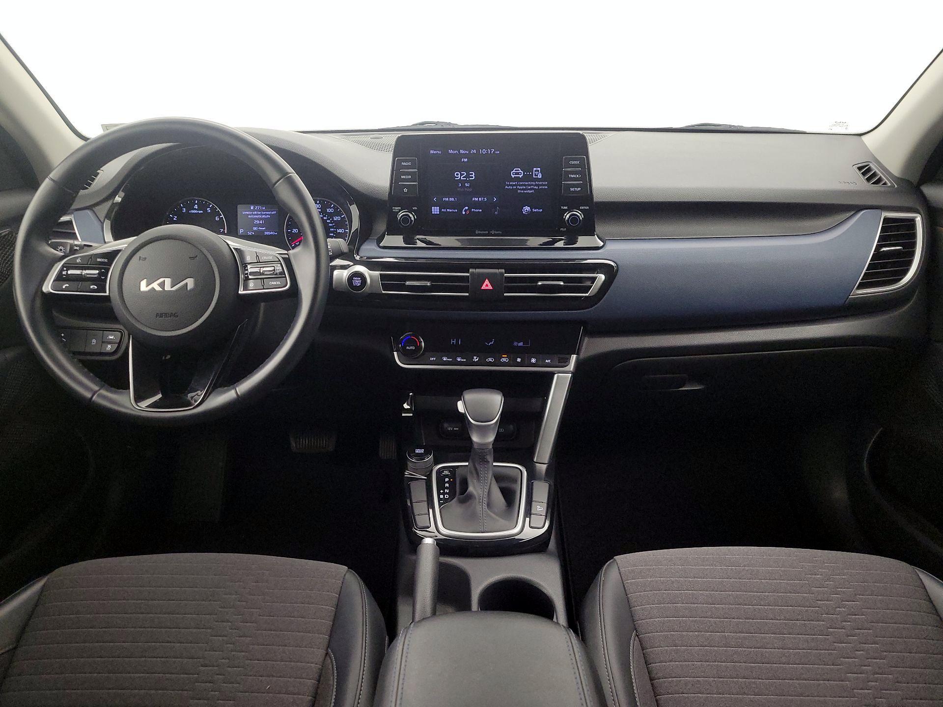 Thumbnail: 2023 Kia Seltos - 9