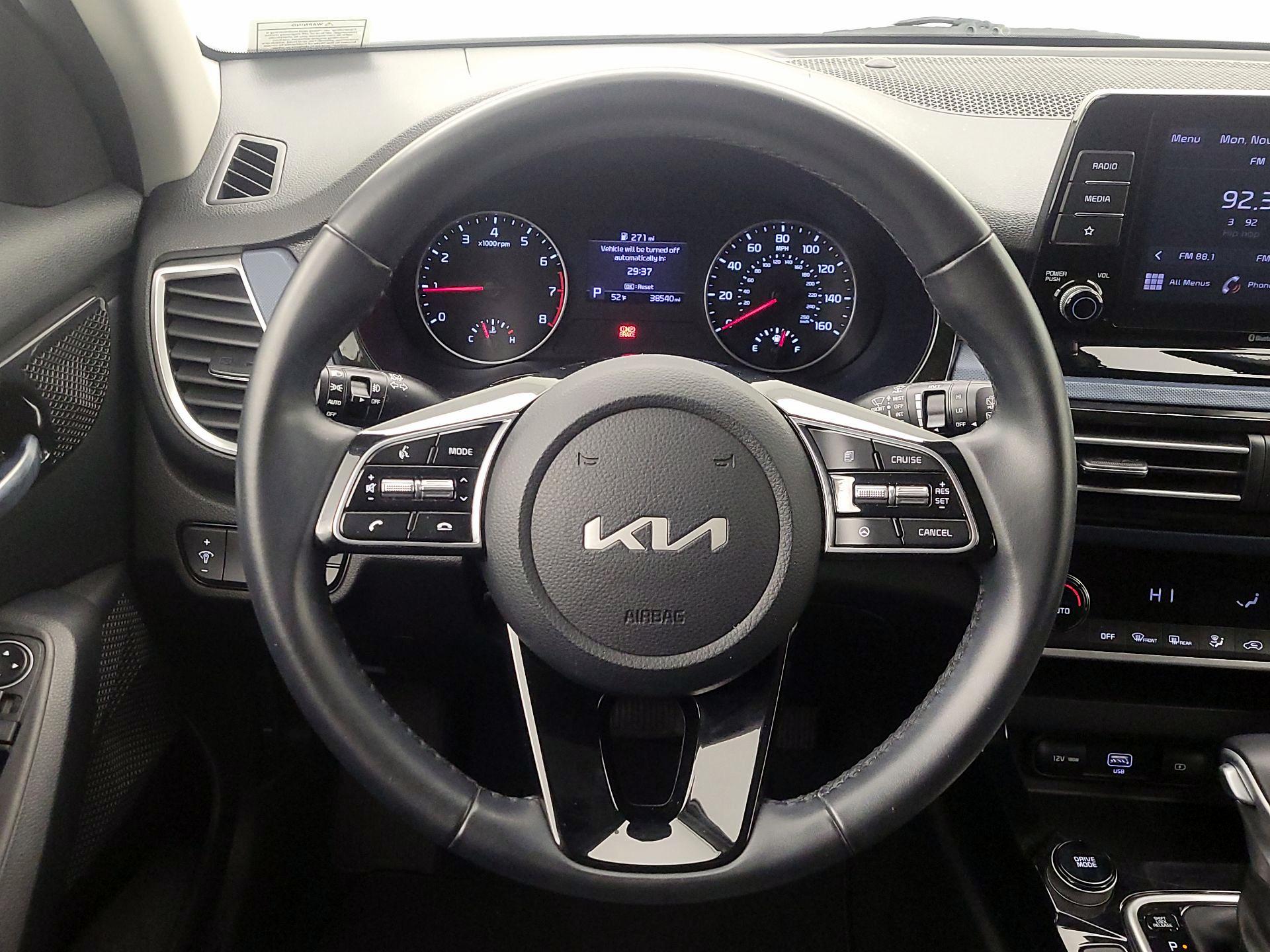 Thumbnail: 2023 Kia Seltos - 10