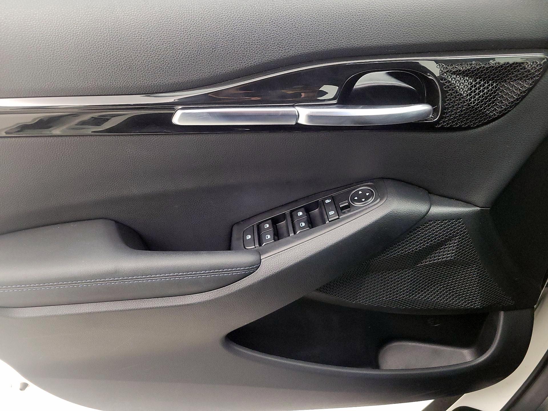 Thumbnail: 2023 Kia Seltos - 12