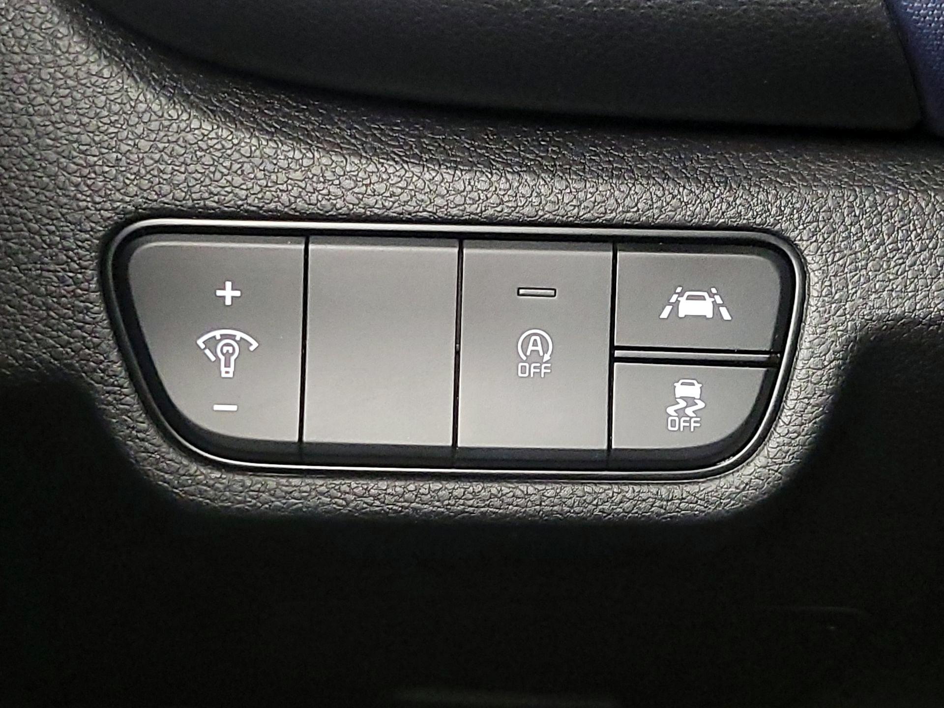 Thumbnail: 2023 Kia Seltos - 13