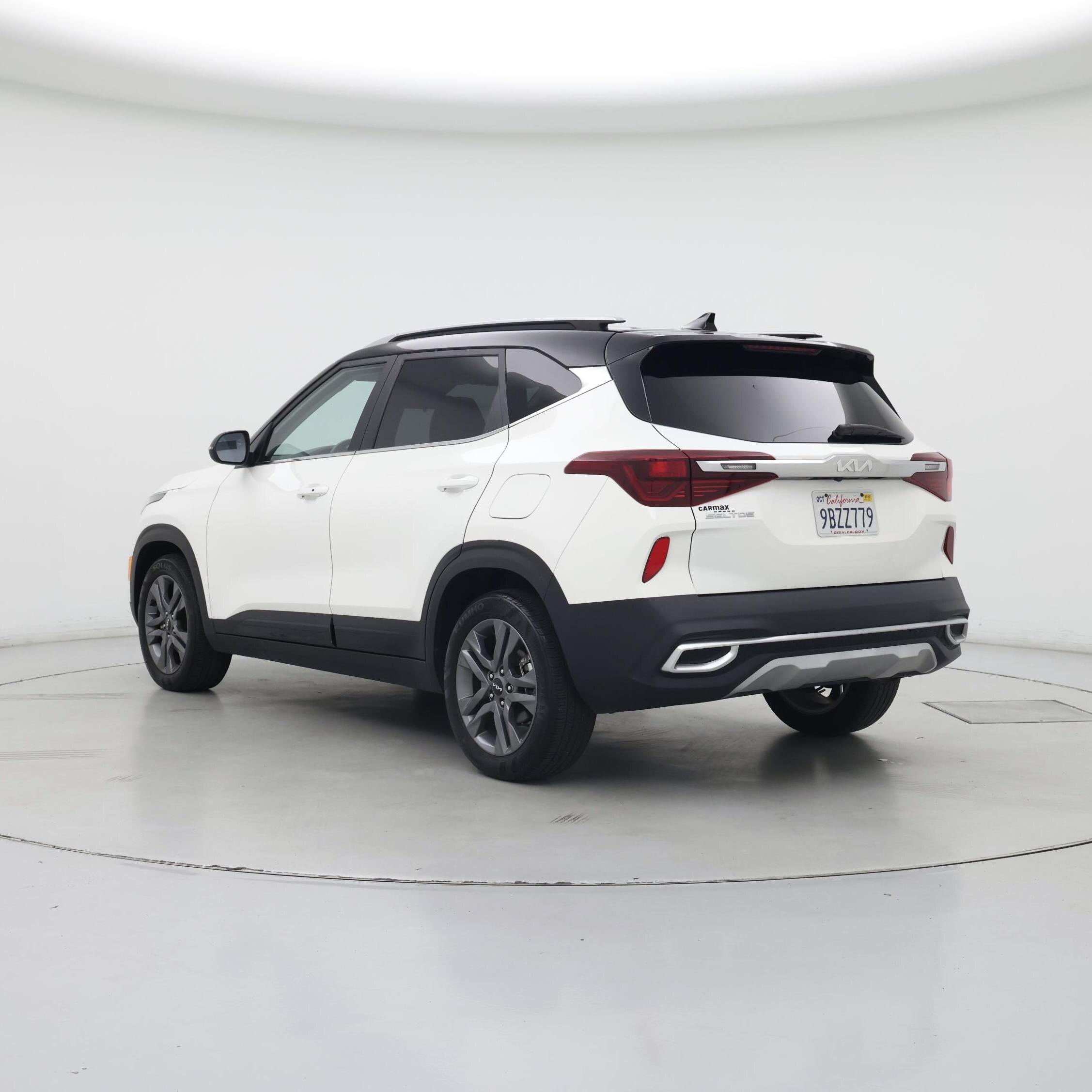 Thumbnail: 2023 Kia Seltos - 2