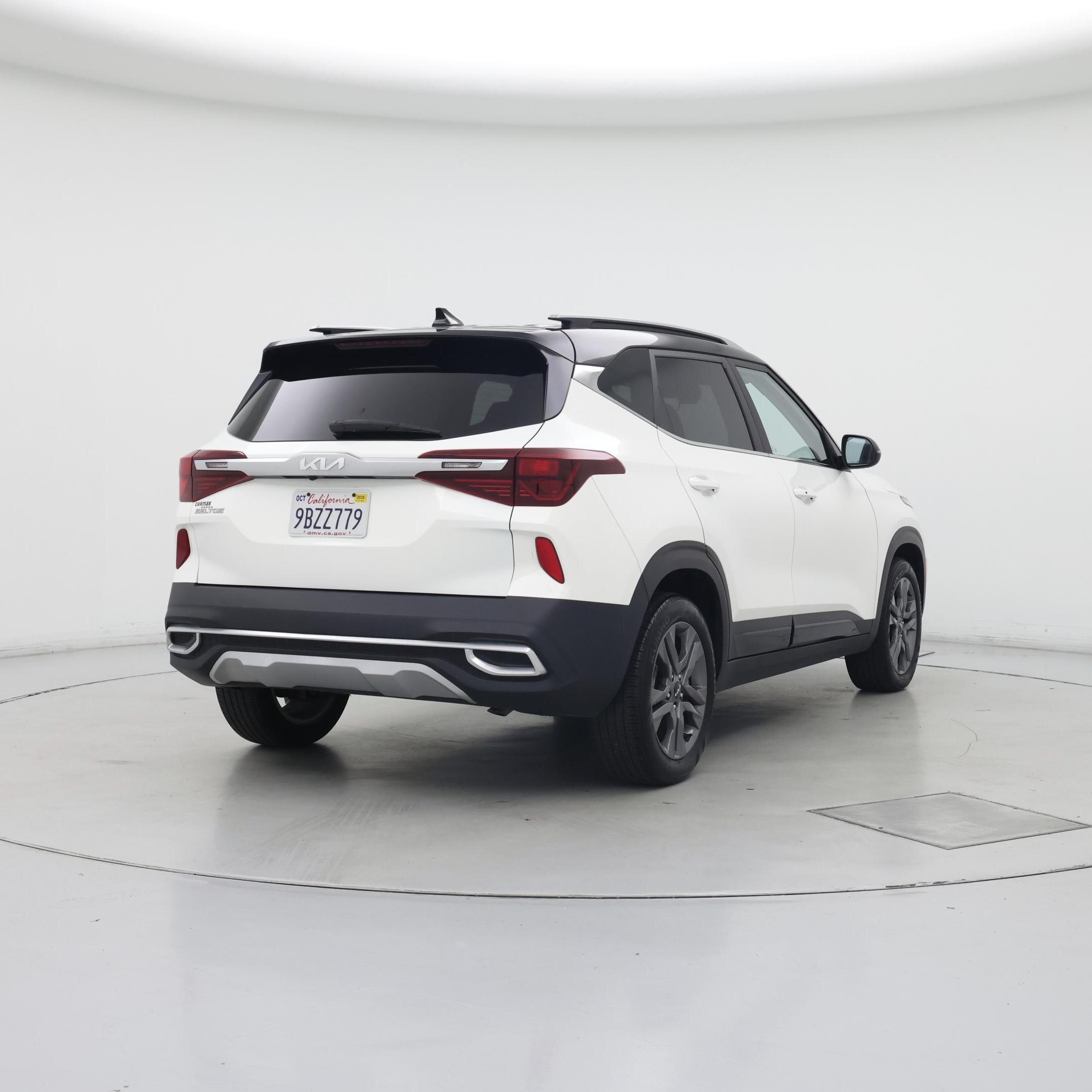 Thumbnail: 2023 Kia Seltos - 8