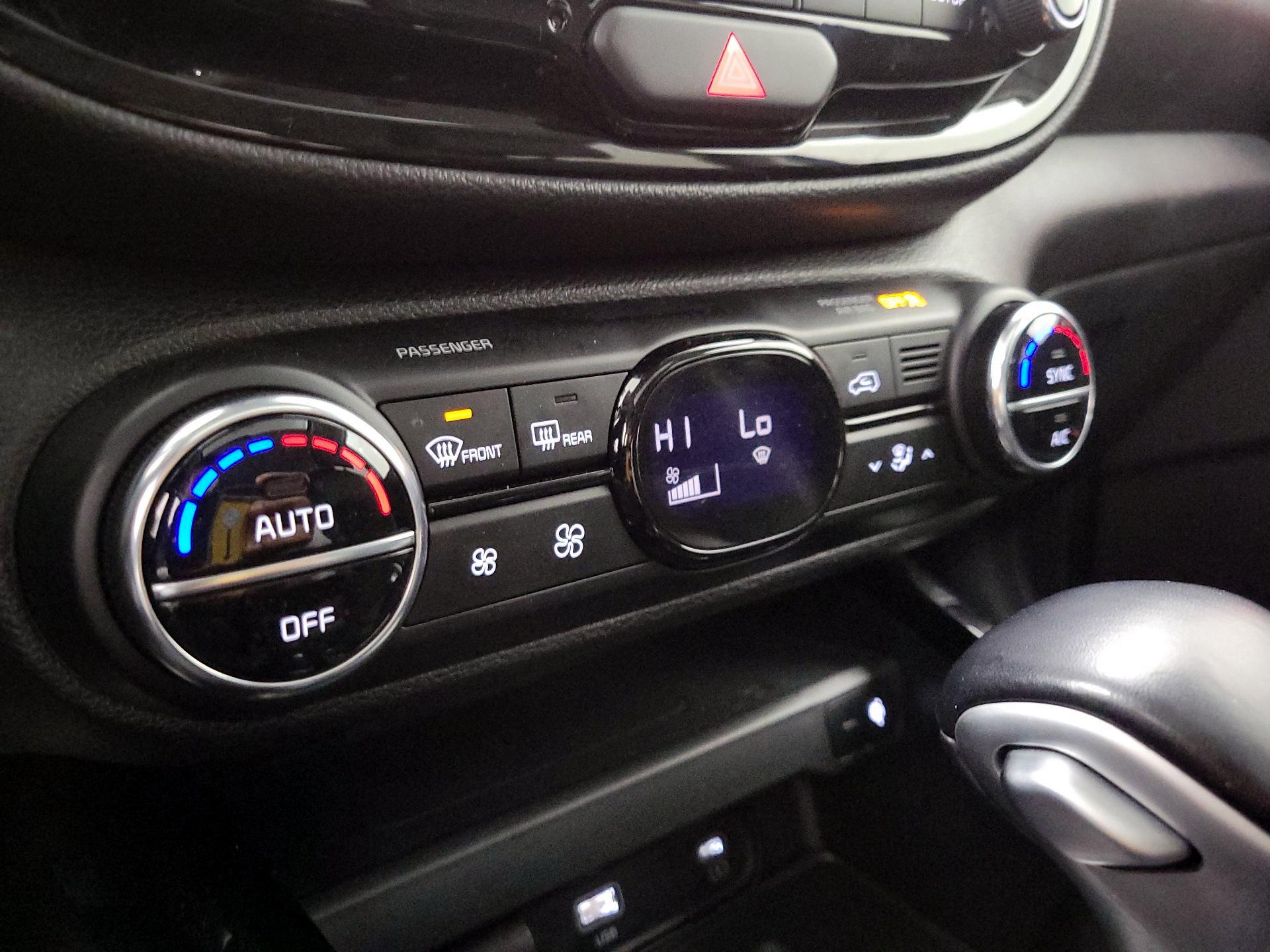 Thumbnail: 2023 Kia Soul - 17