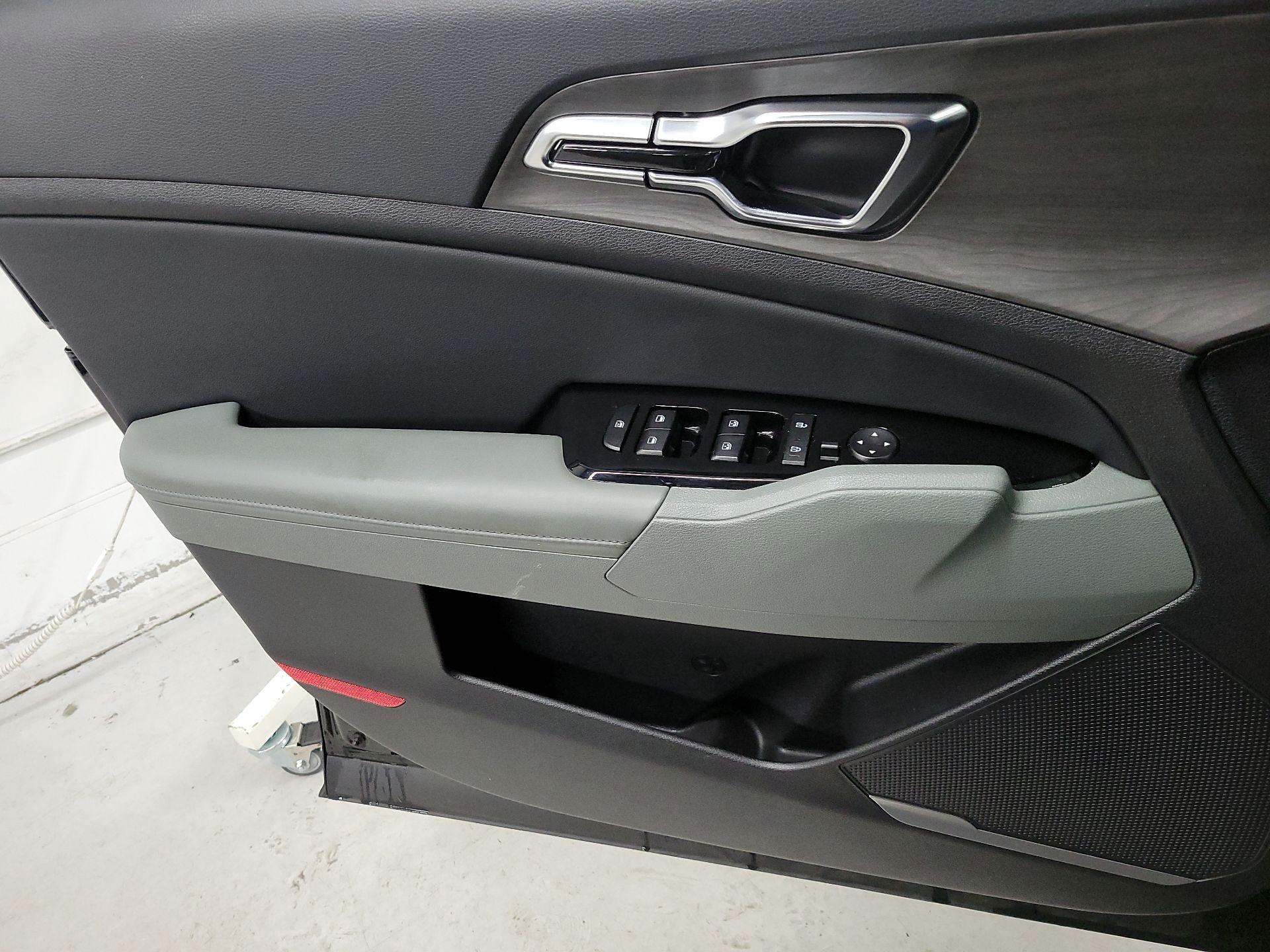 Thumbnail: 2024 Kia Sportage - 12