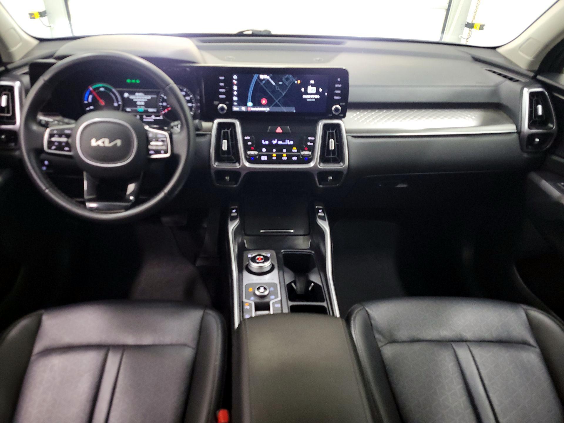 Thumbnail: 2023 Kia Sorento - 9