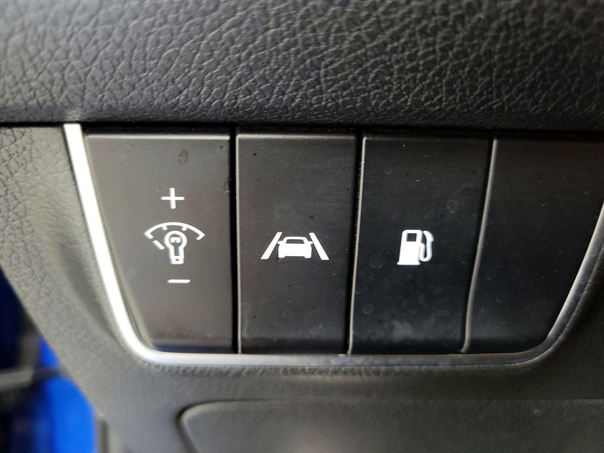 Thumbnail: 2022 Kia Stinger - 13