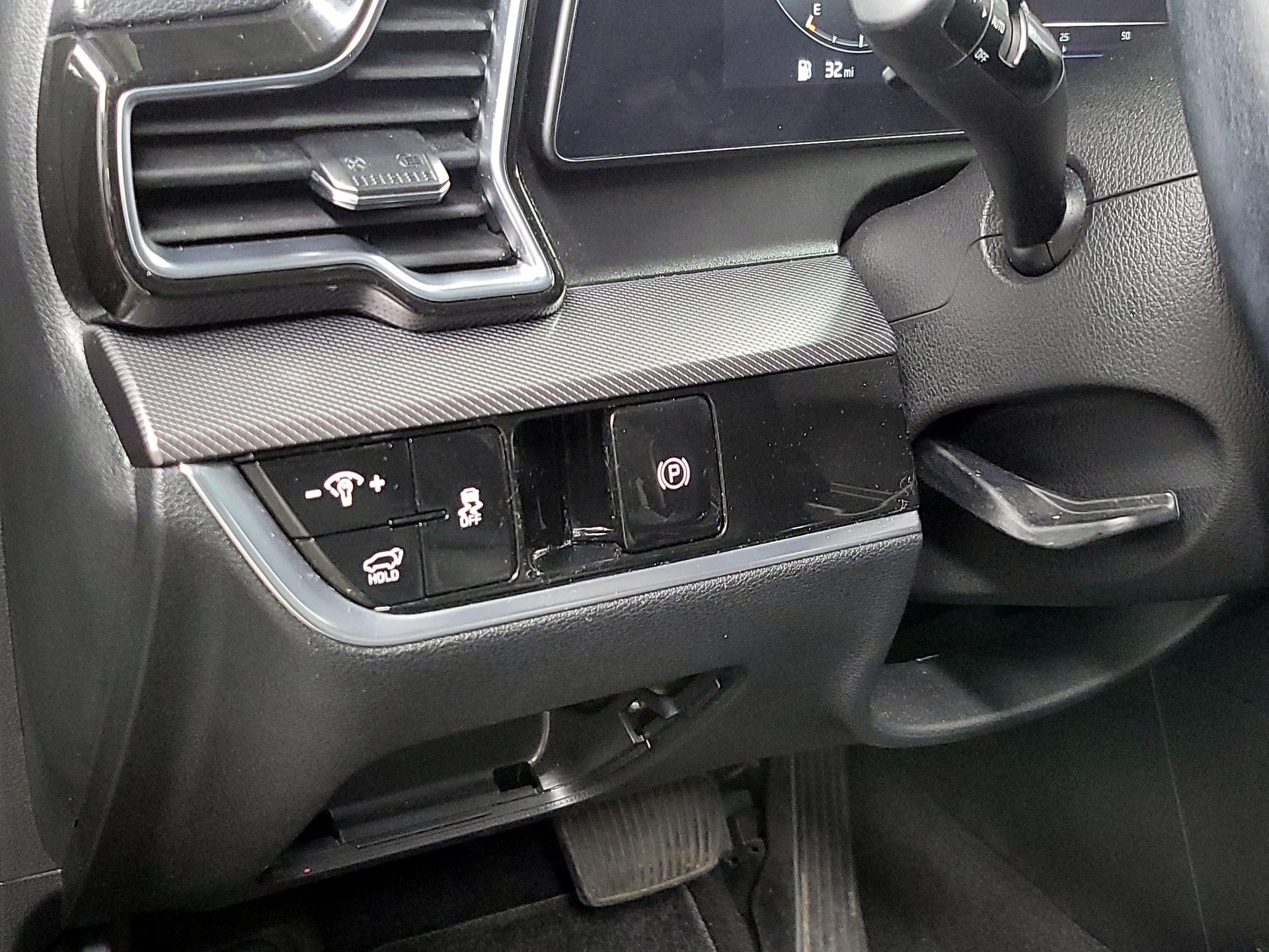 Thumbnail: 2023 Kia Sportage - 13