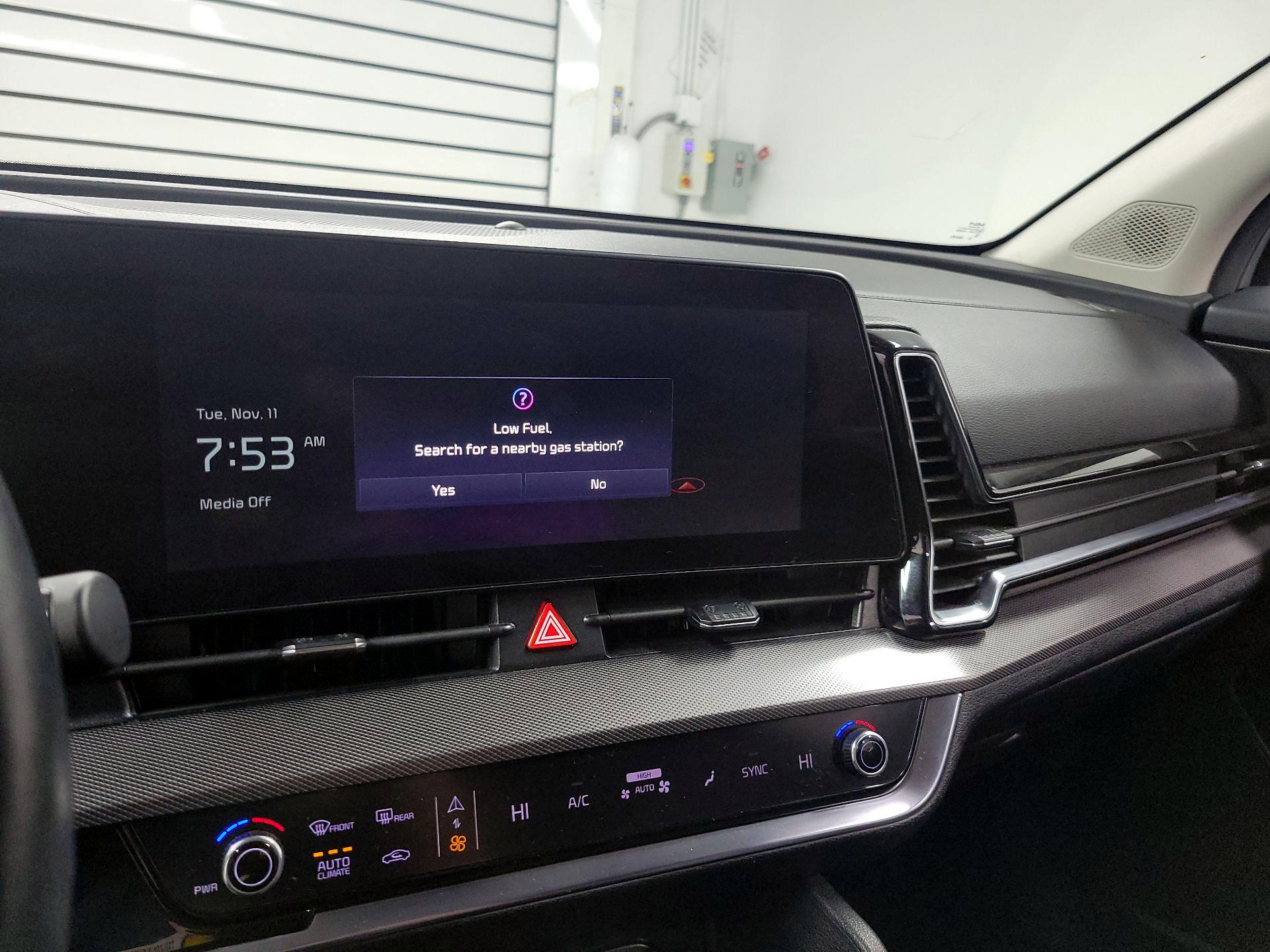 Thumbnail: 2023 Kia Sportage - 16