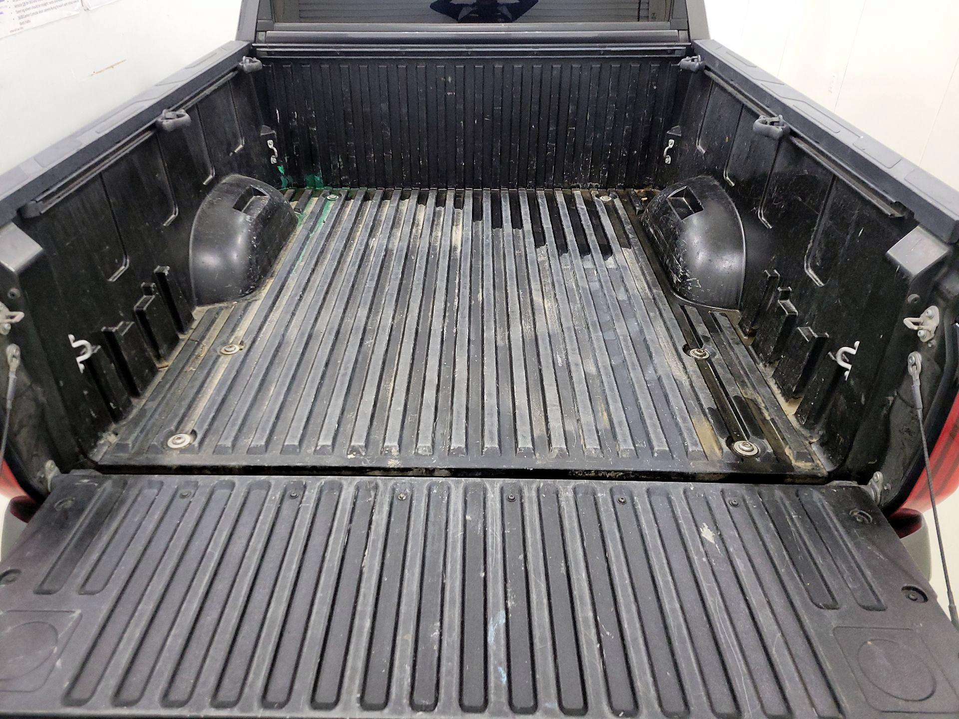 Thumbnail: 2023 Toyota Tundra - 19